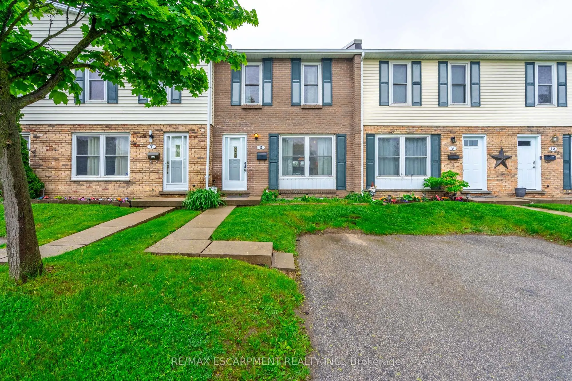 596 Grey Street, #8