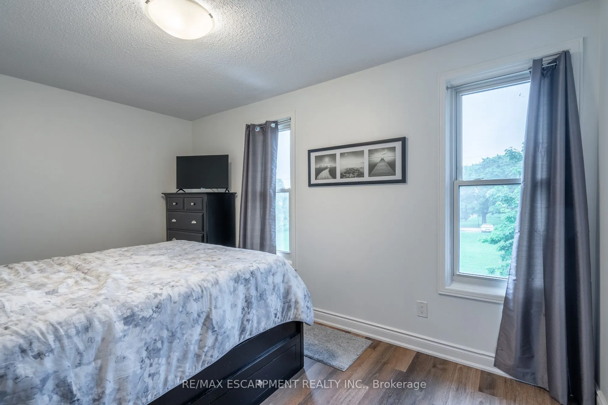 596 Grey Street, #8