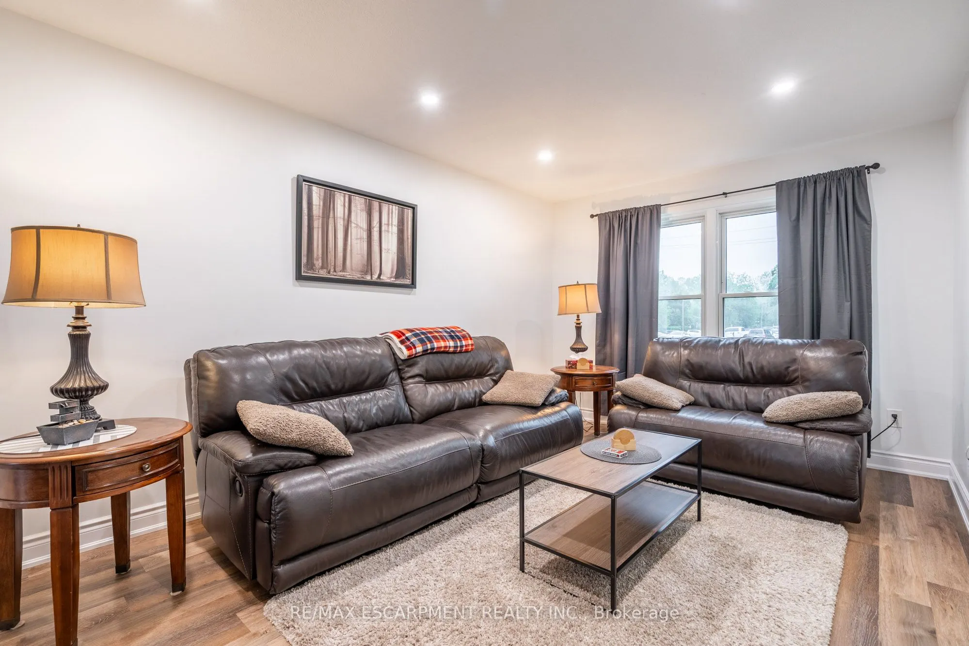 596 Grey Street, #8