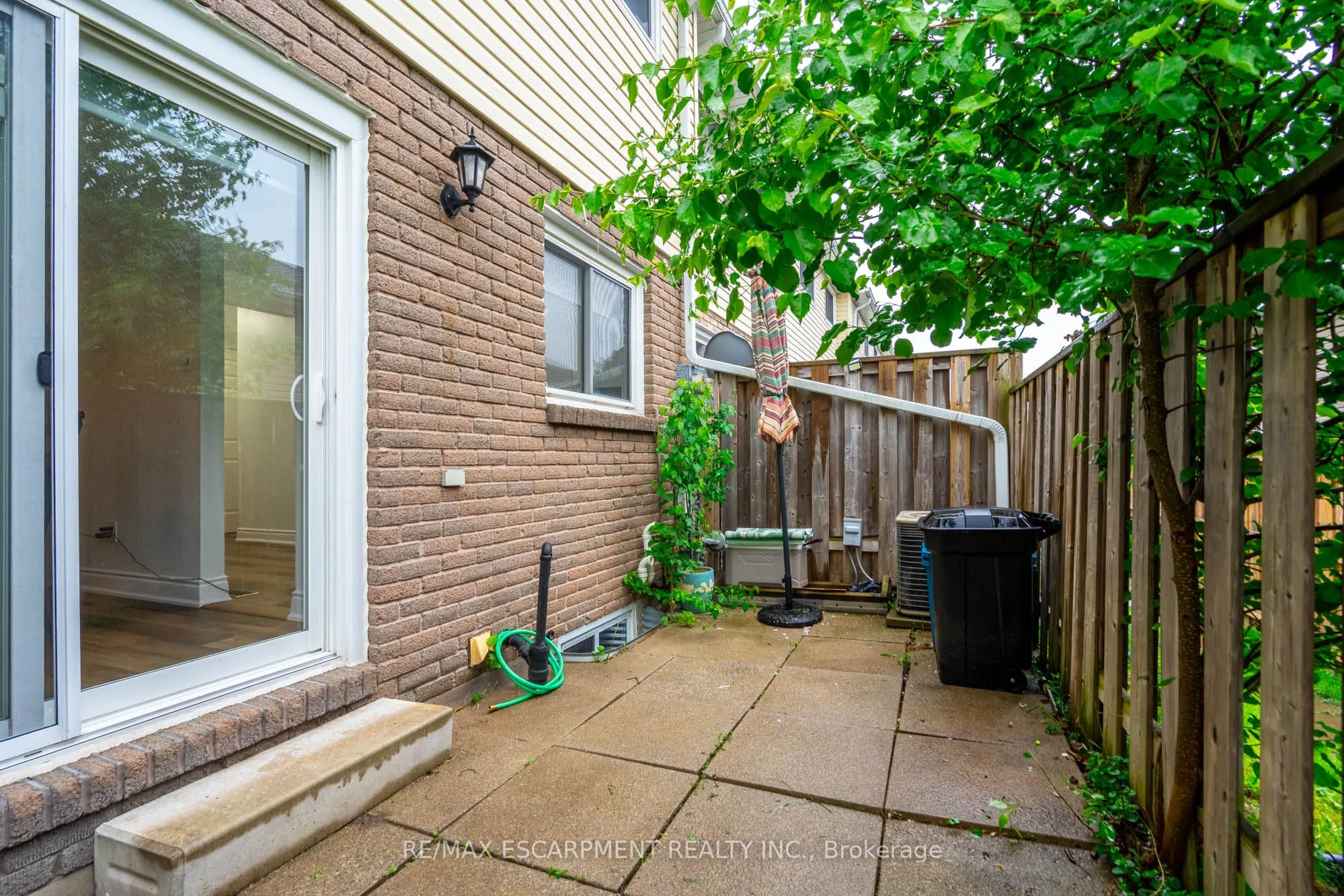 596 Grey Street, #8