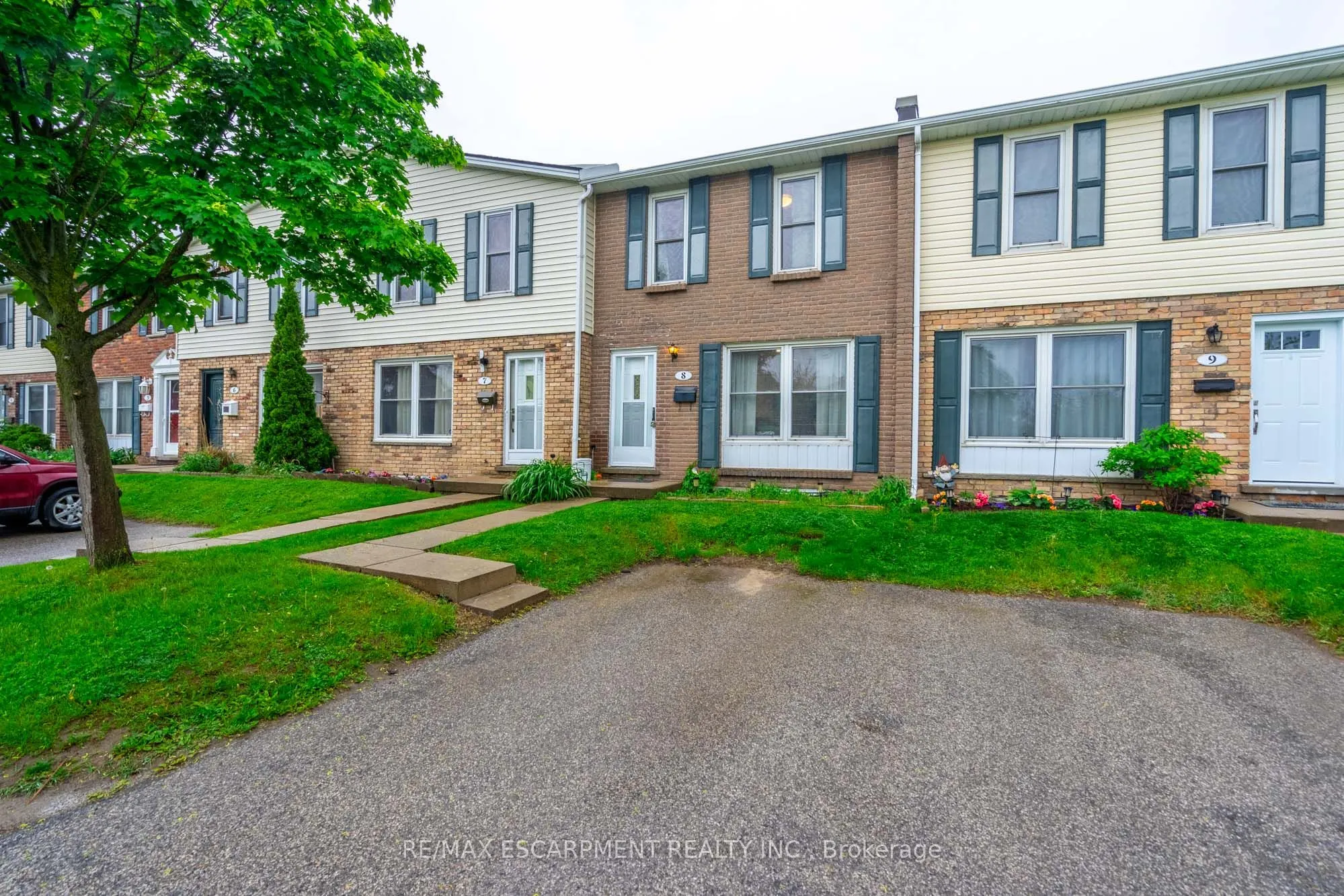 596 Grey Street, #8