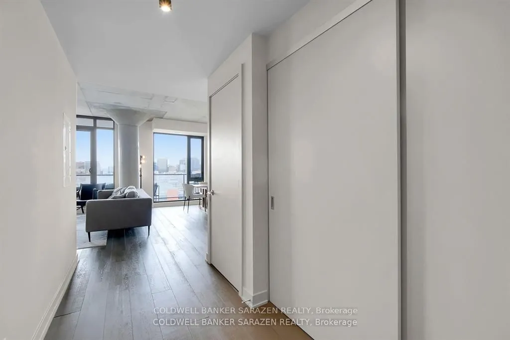 203 Catherine Street, #1407