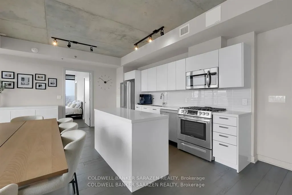 203 Catherine Street, #1407