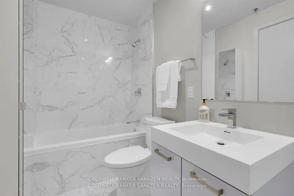 203 Catherine Street, #1407
