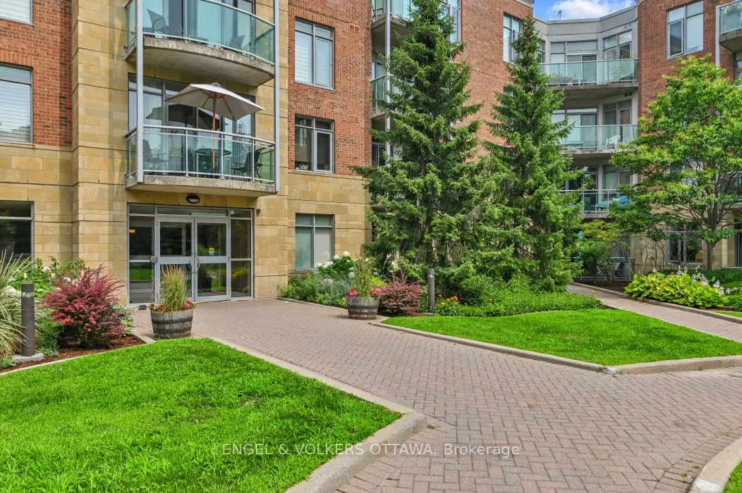 205 Bolton Street, #115