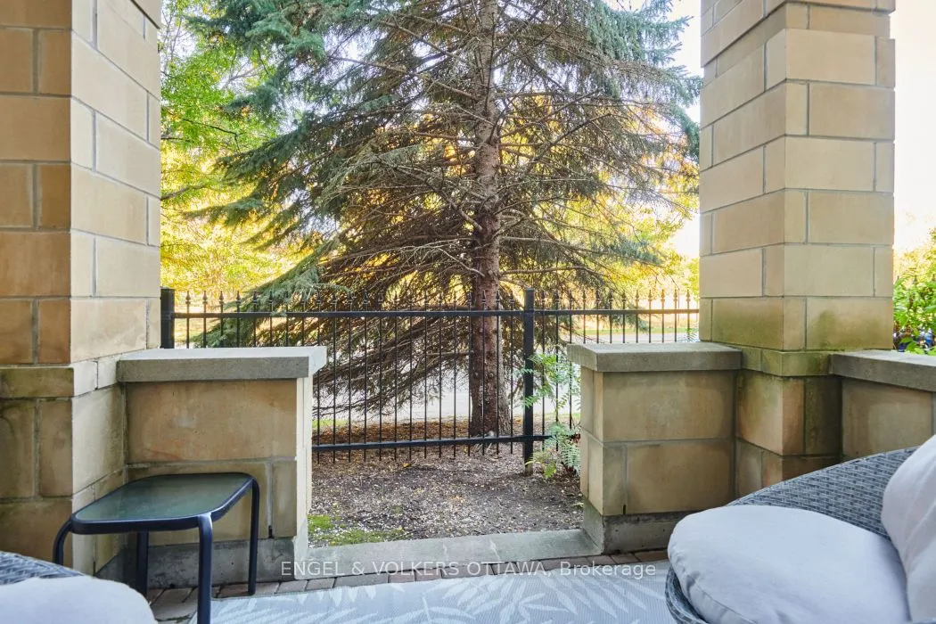 205 Bolton Street, #115