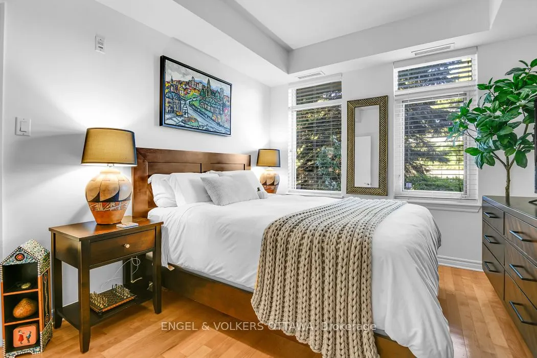 205 Bolton Street, #115