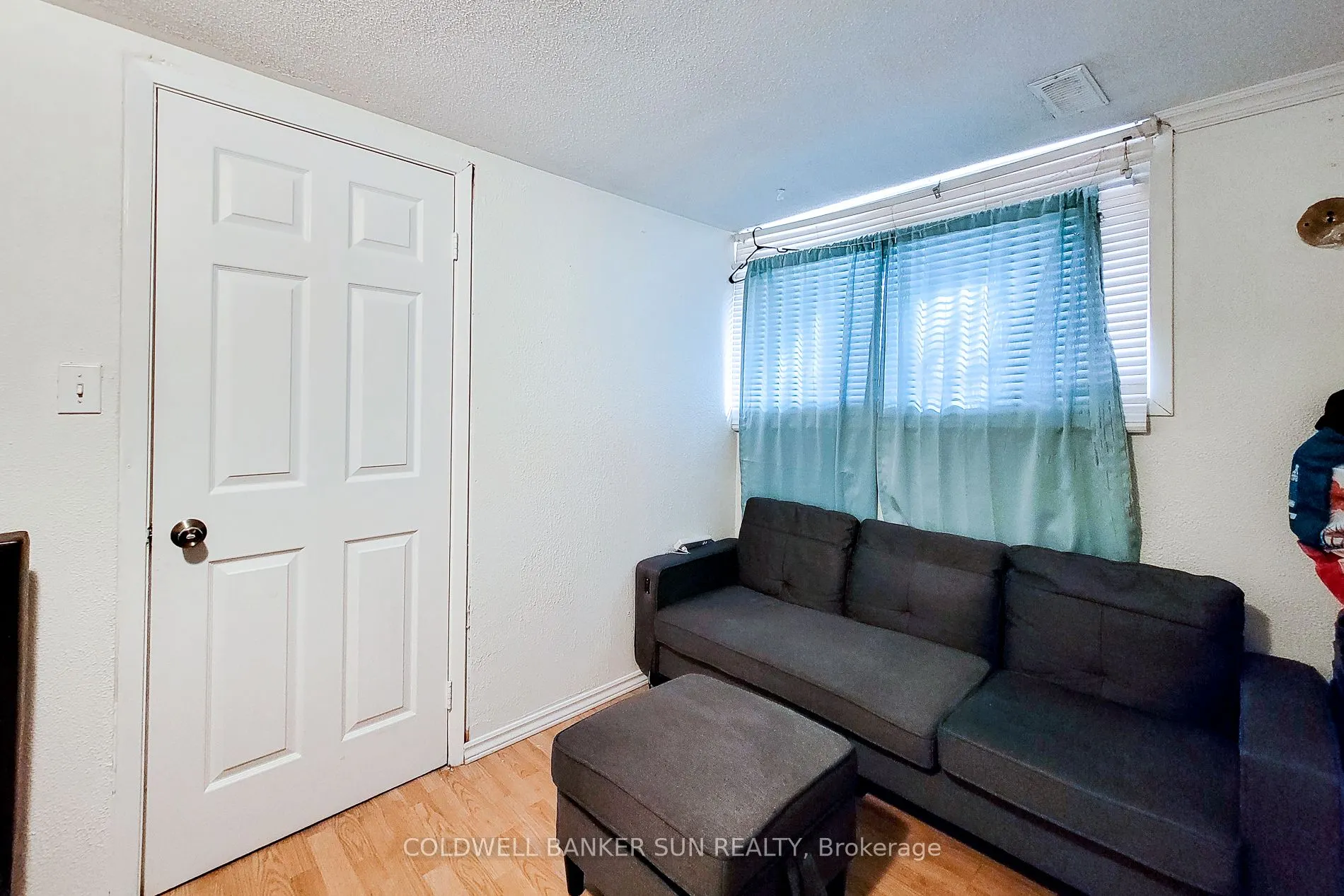 566 Greenhill Avenue