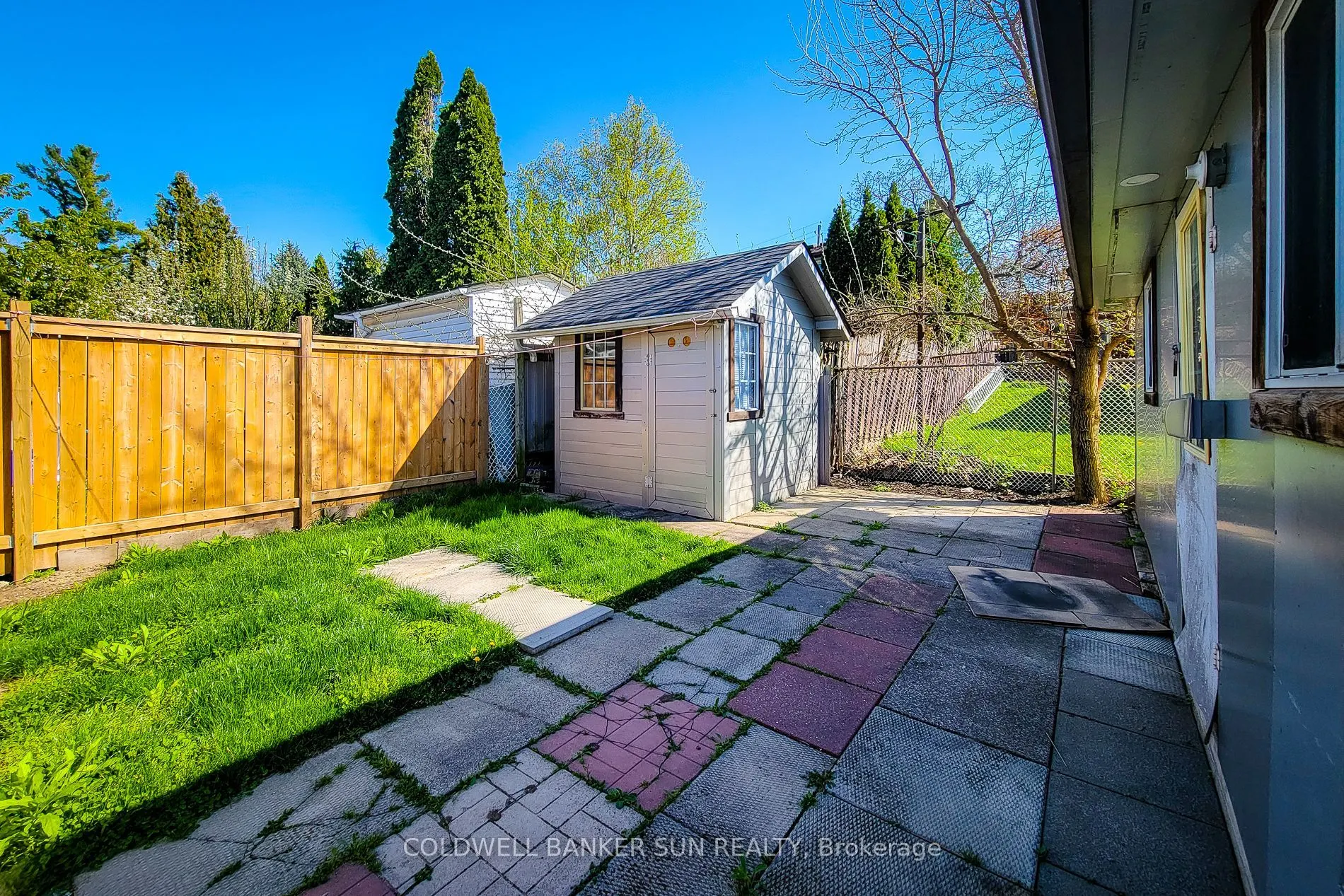 566 Greenhill Avenue
