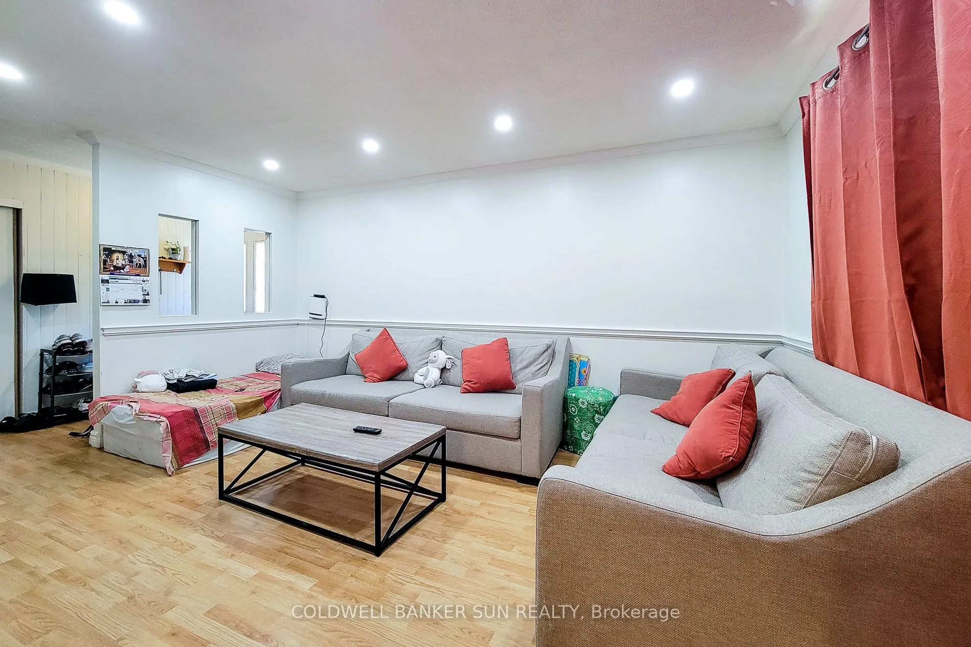 566 Greenhill Avenue