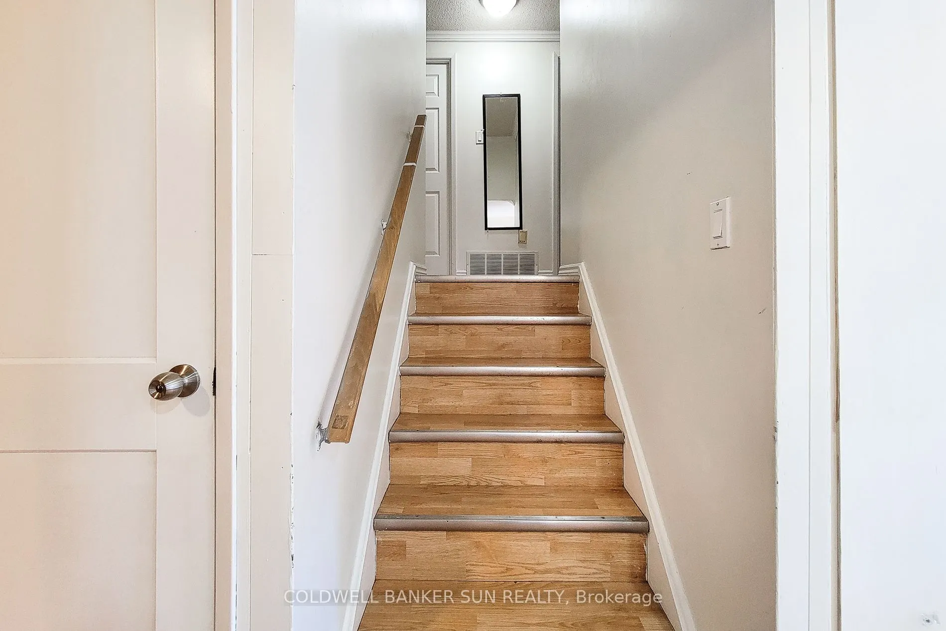 566 Greenhill Avenue