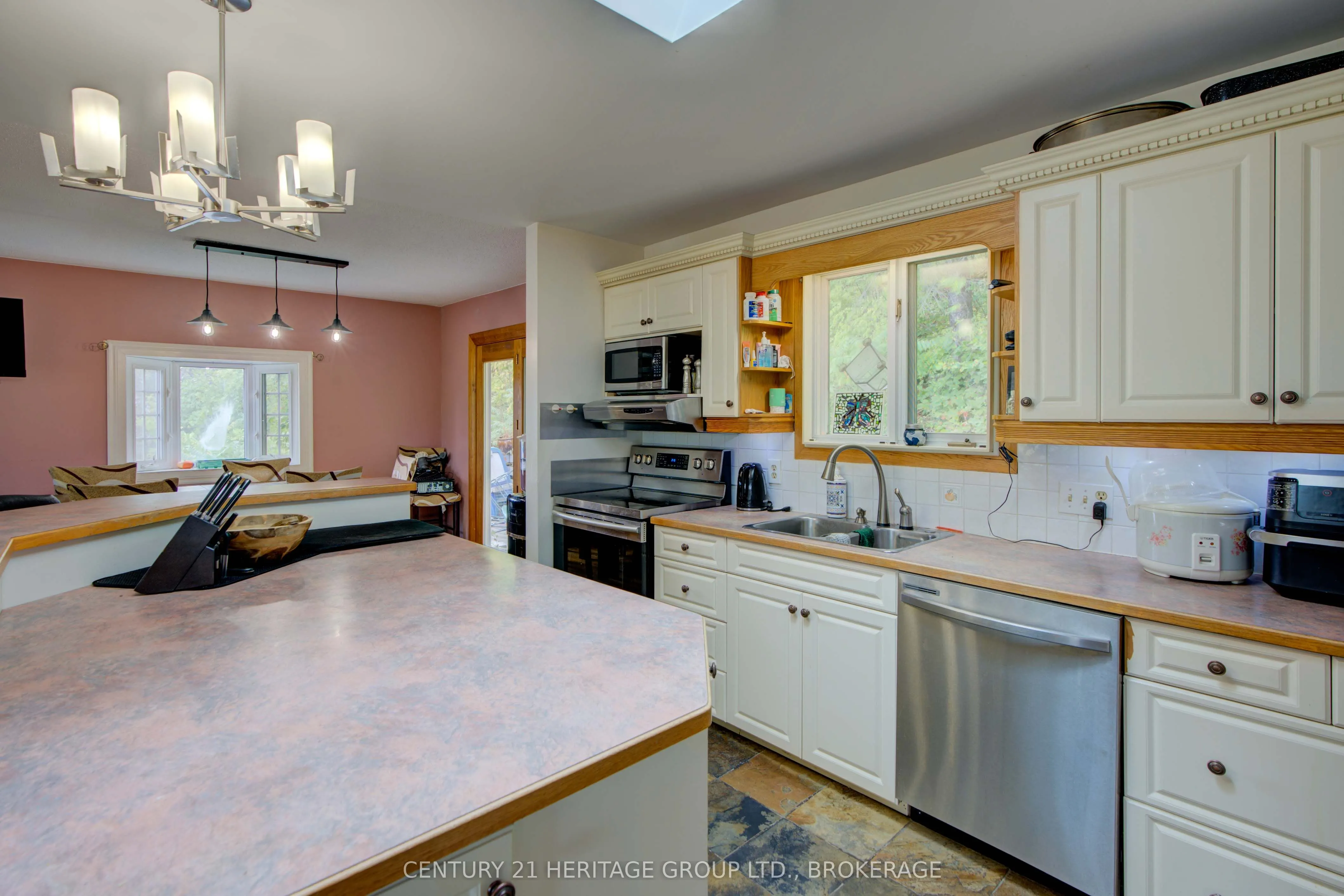 1125 Westbrook Road
