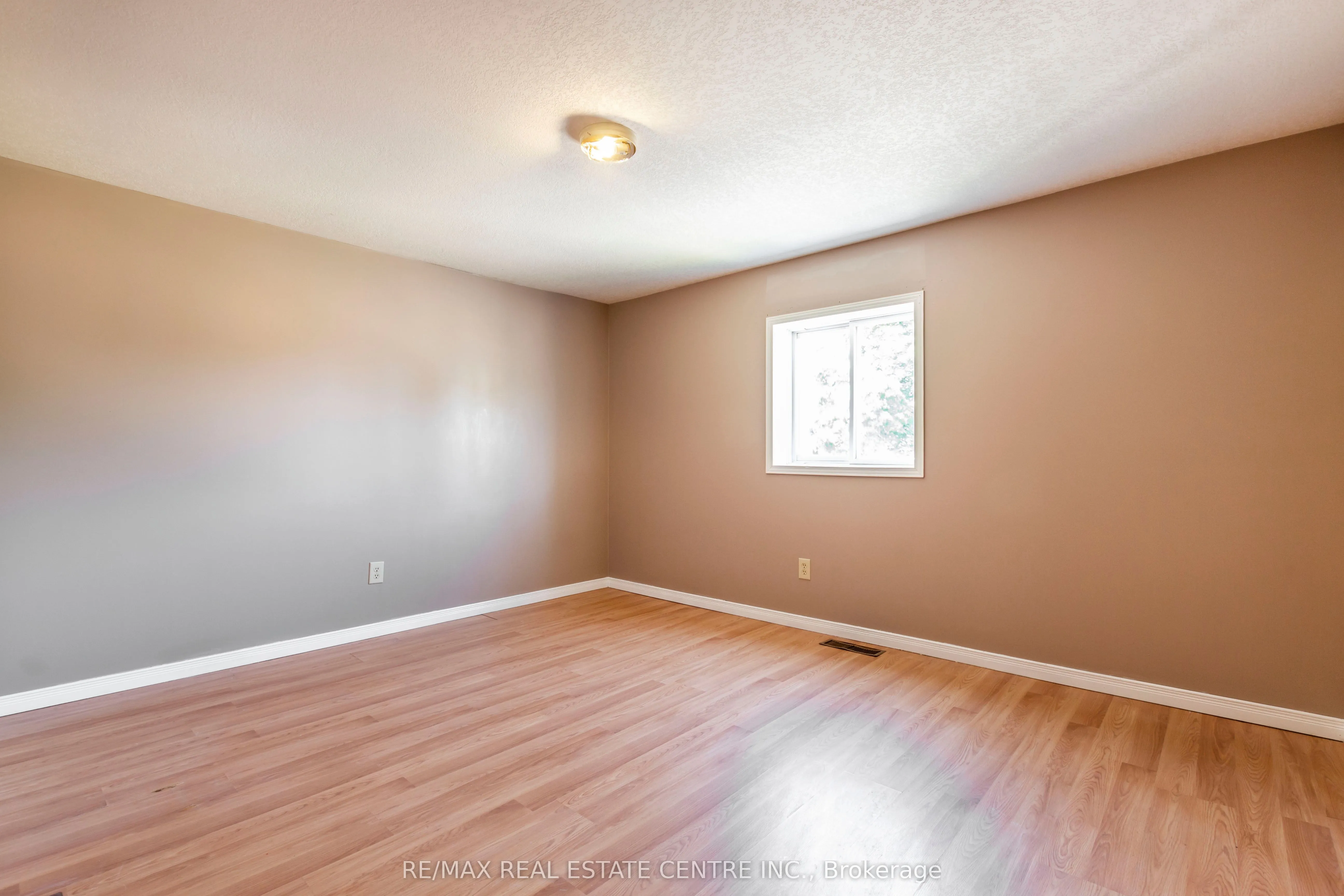 104 Oakwood Avenue