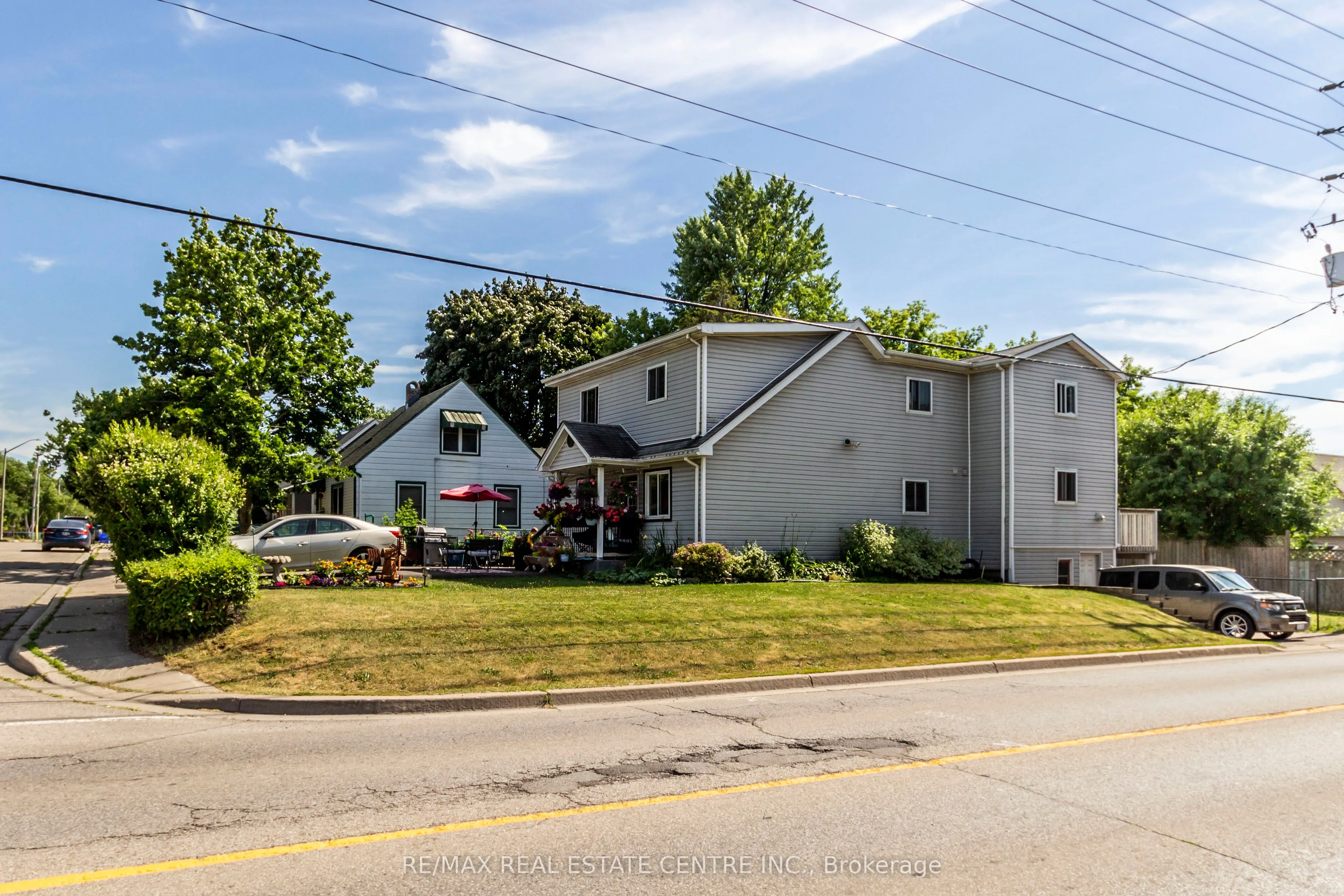 104 Oakwood Avenue