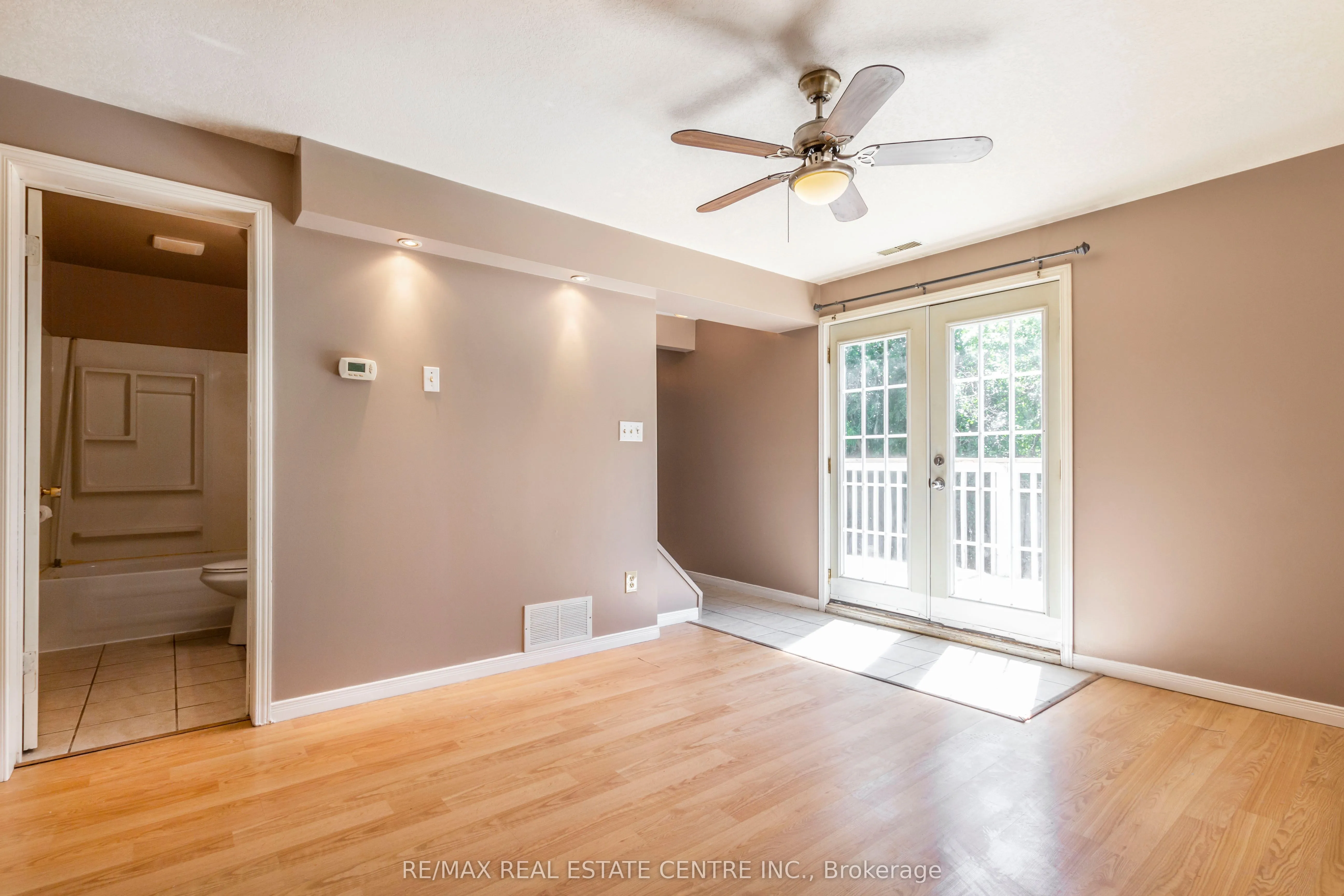 104 Oakwood Avenue
