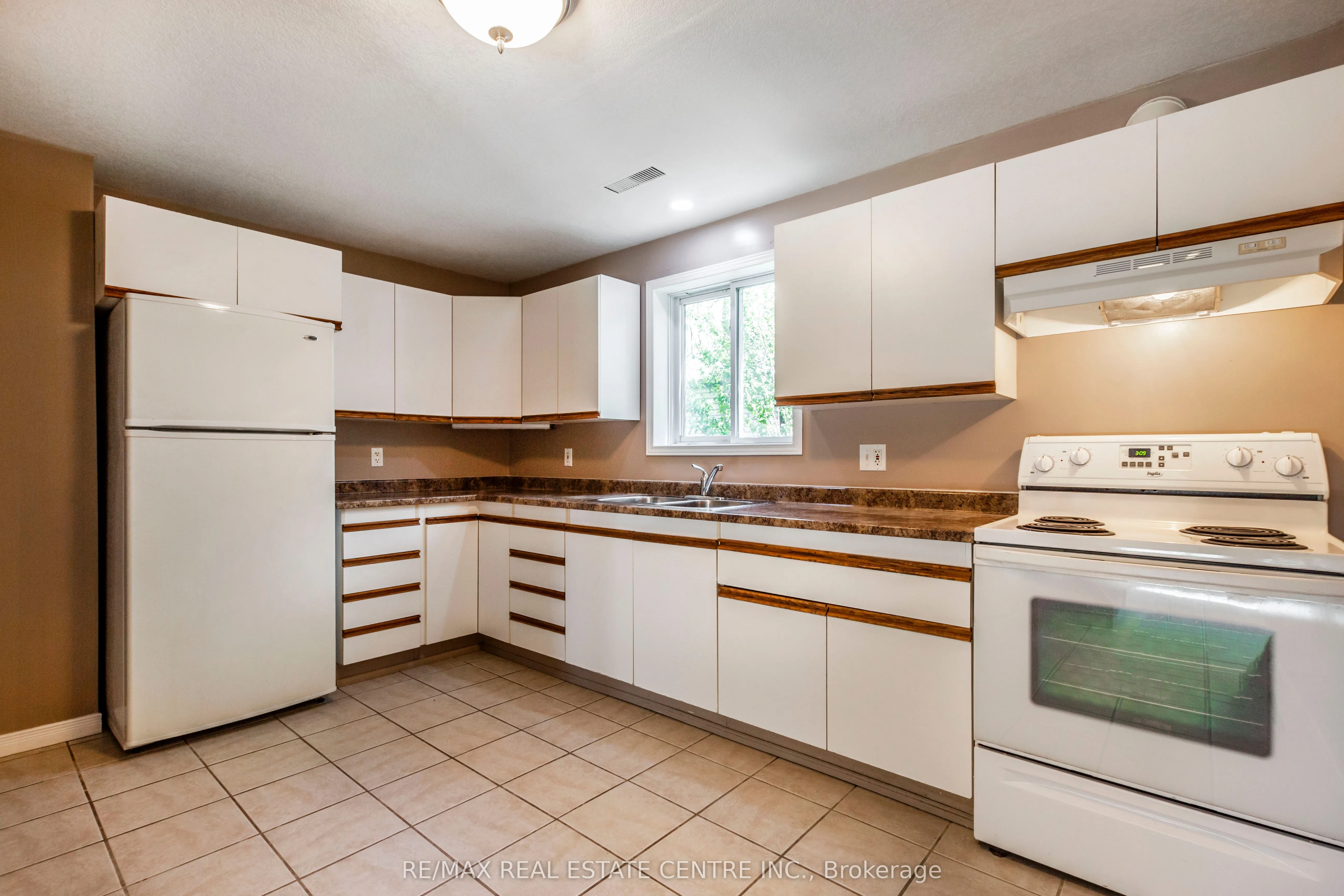 104 Oakwood Avenue
