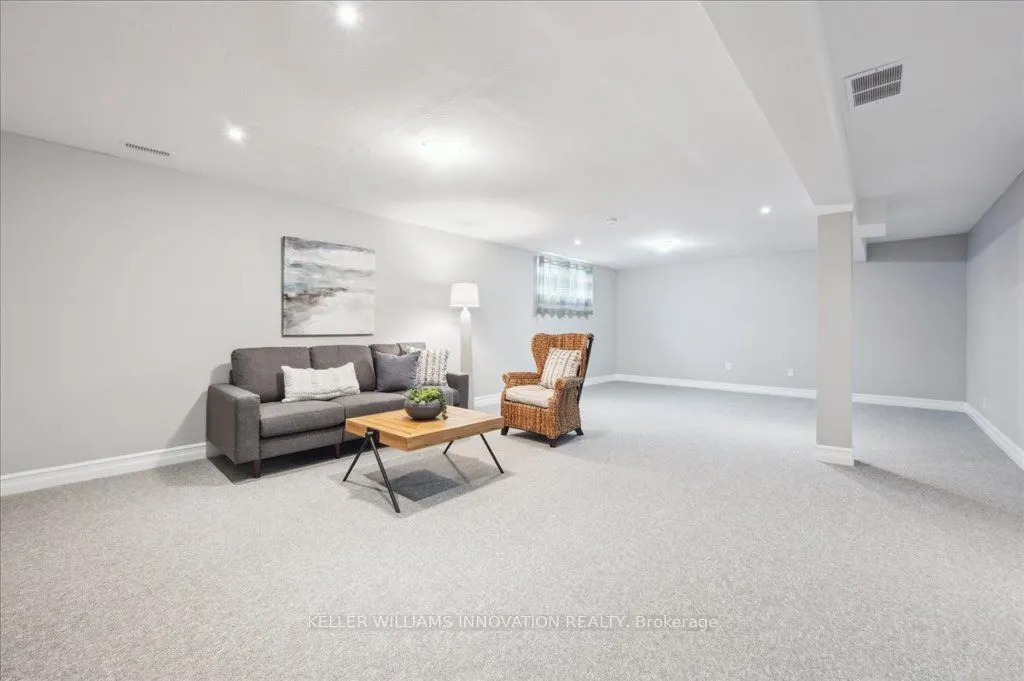 28 Bur Oak Drive