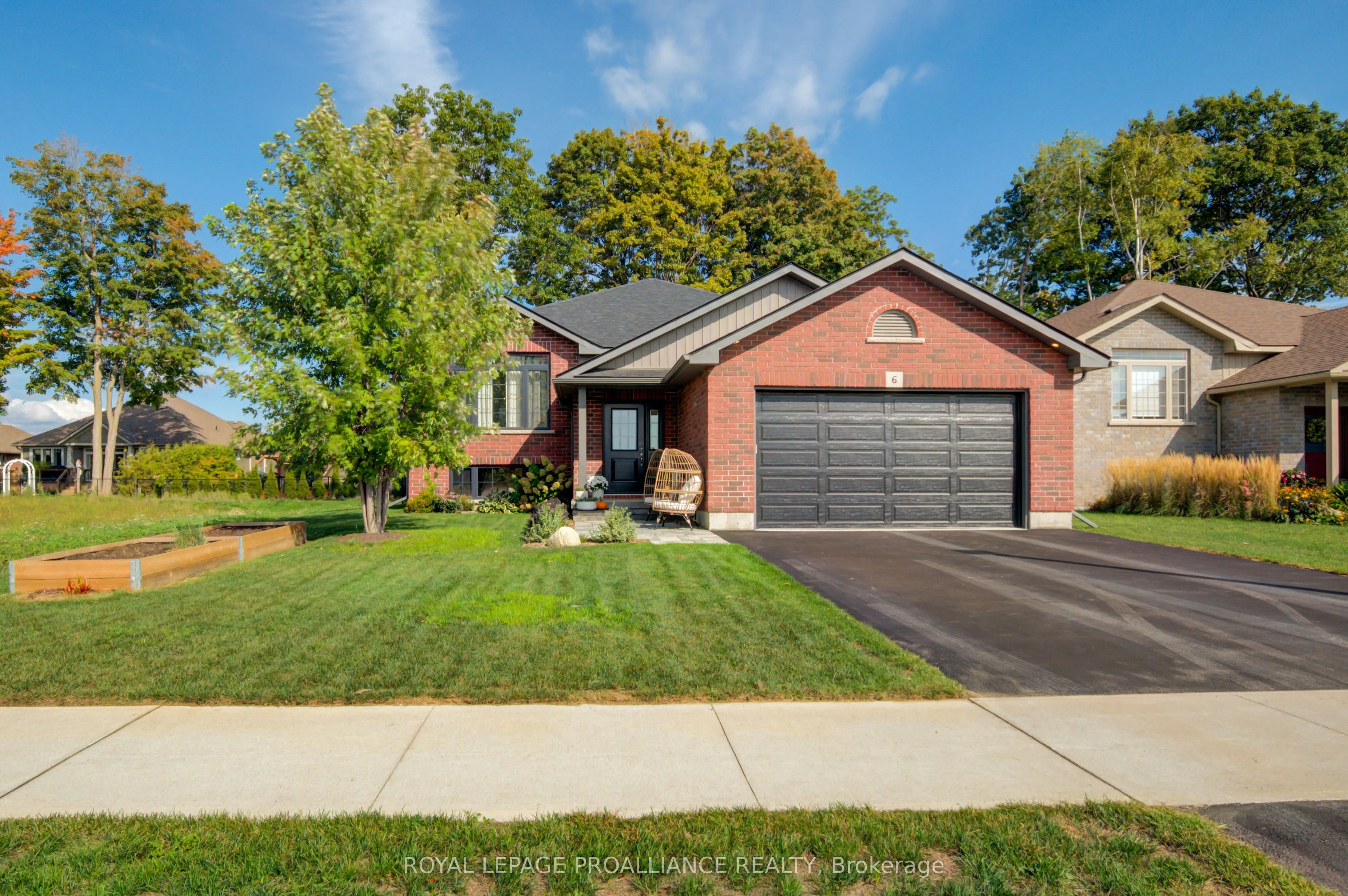 6 Lawrence Avenue