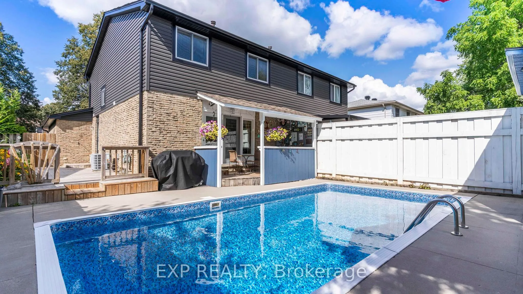 116 Glenroy Crescent
