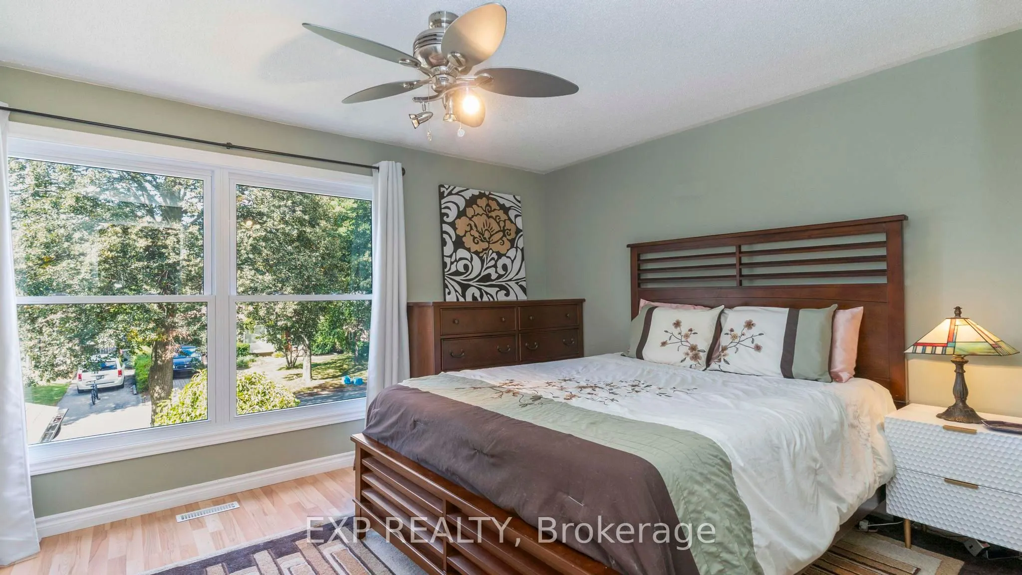 116 Glenroy Crescent