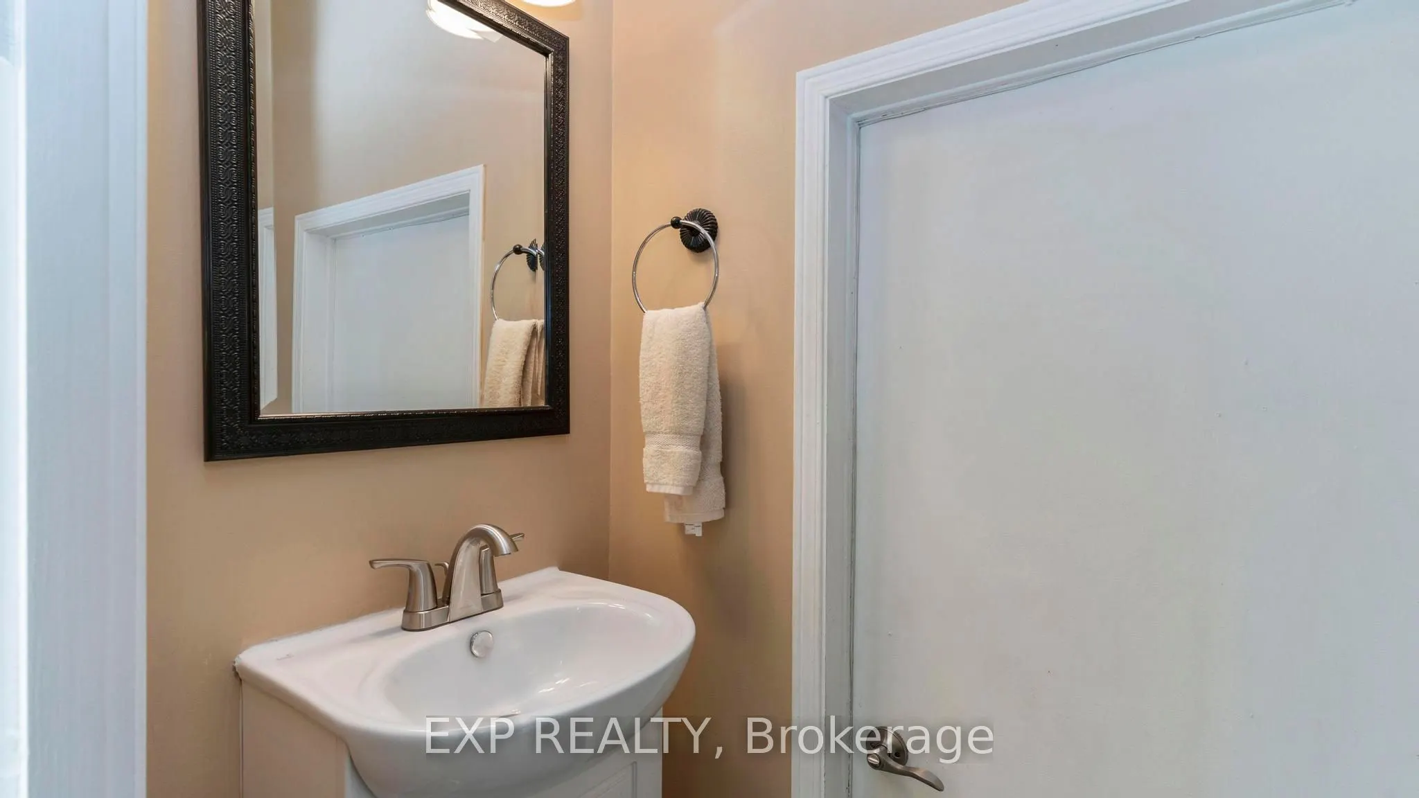 116 Glenroy Crescent