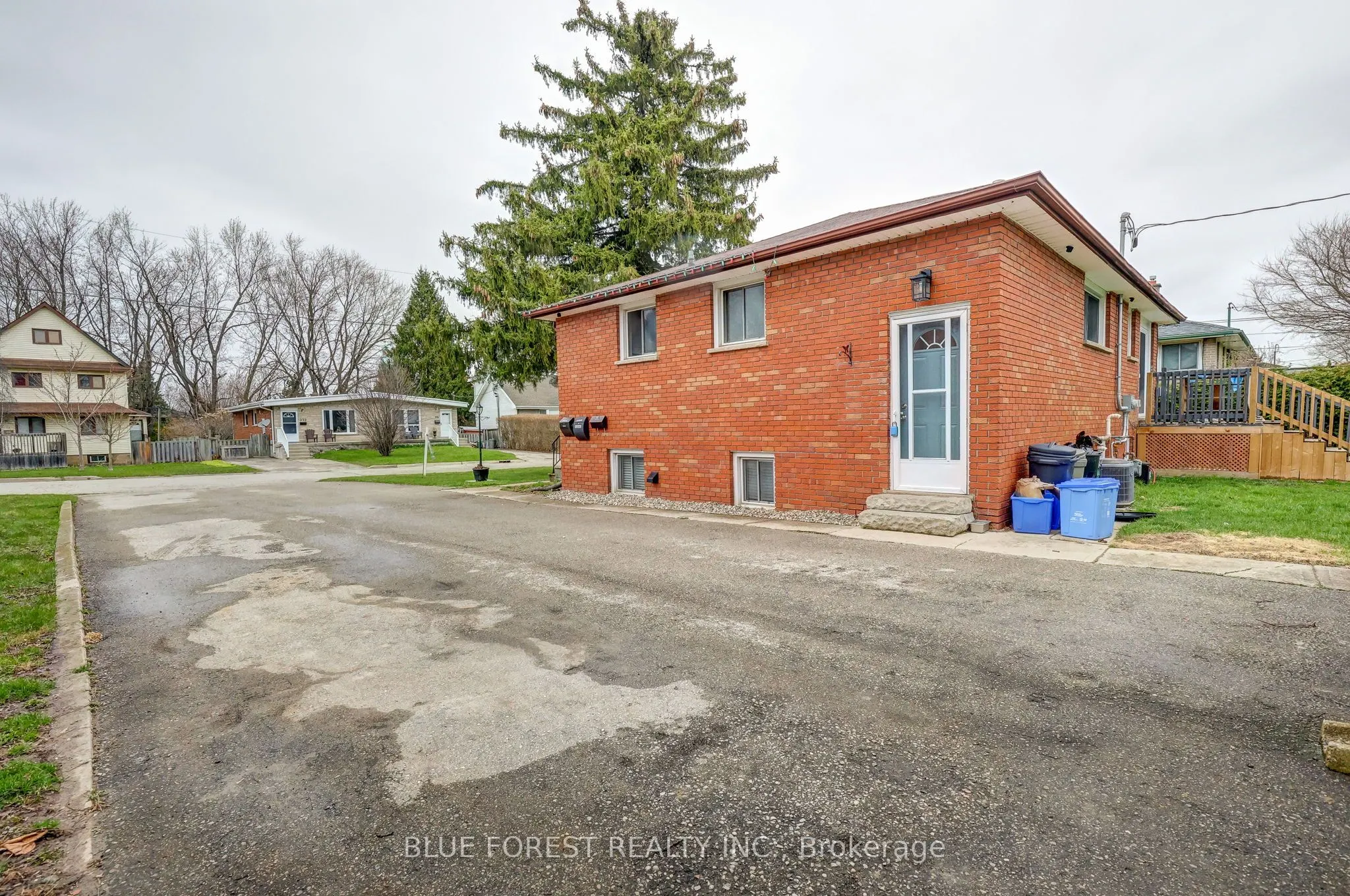 375 Dieppe Street