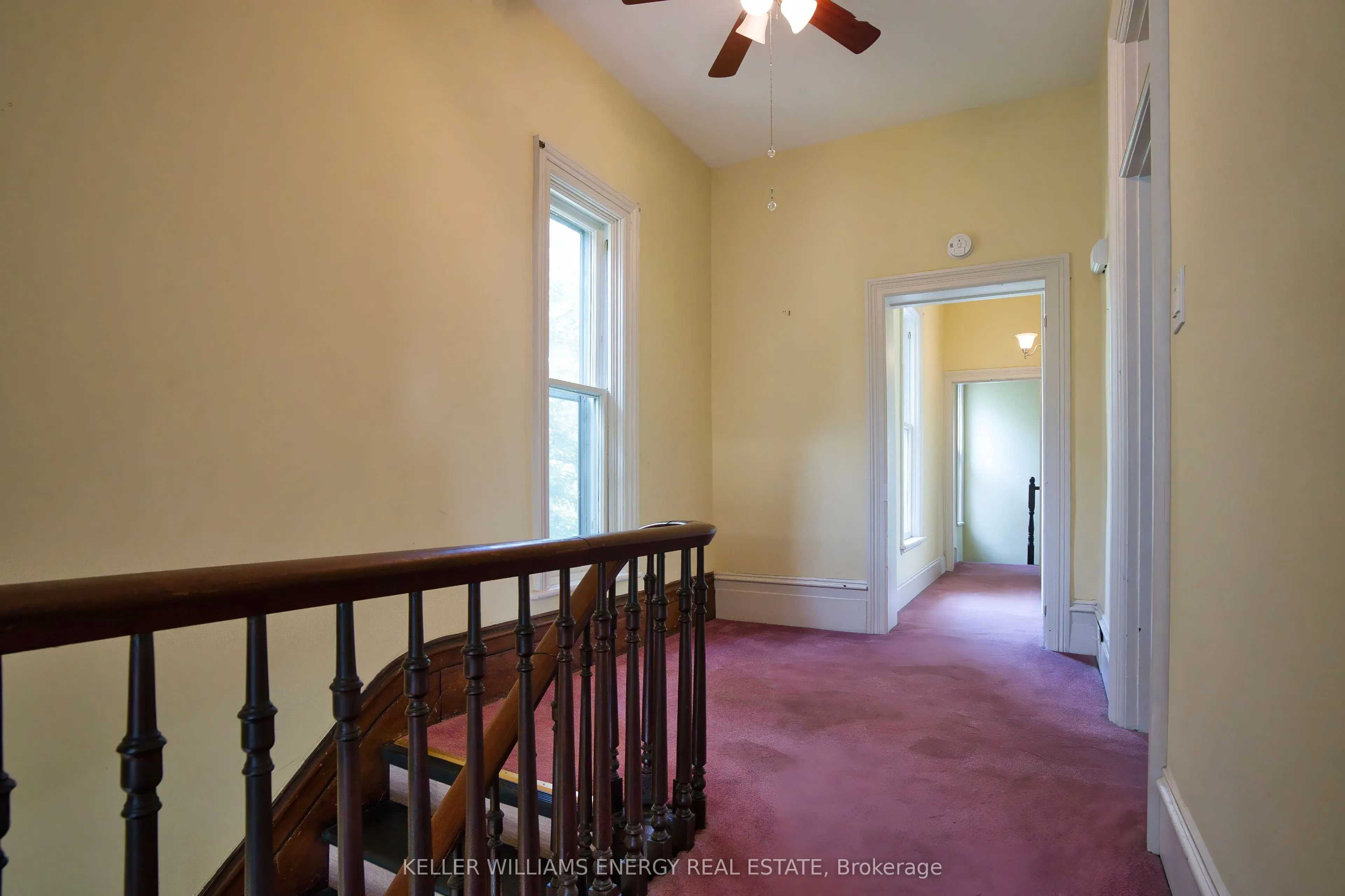 88 Wellington Street N