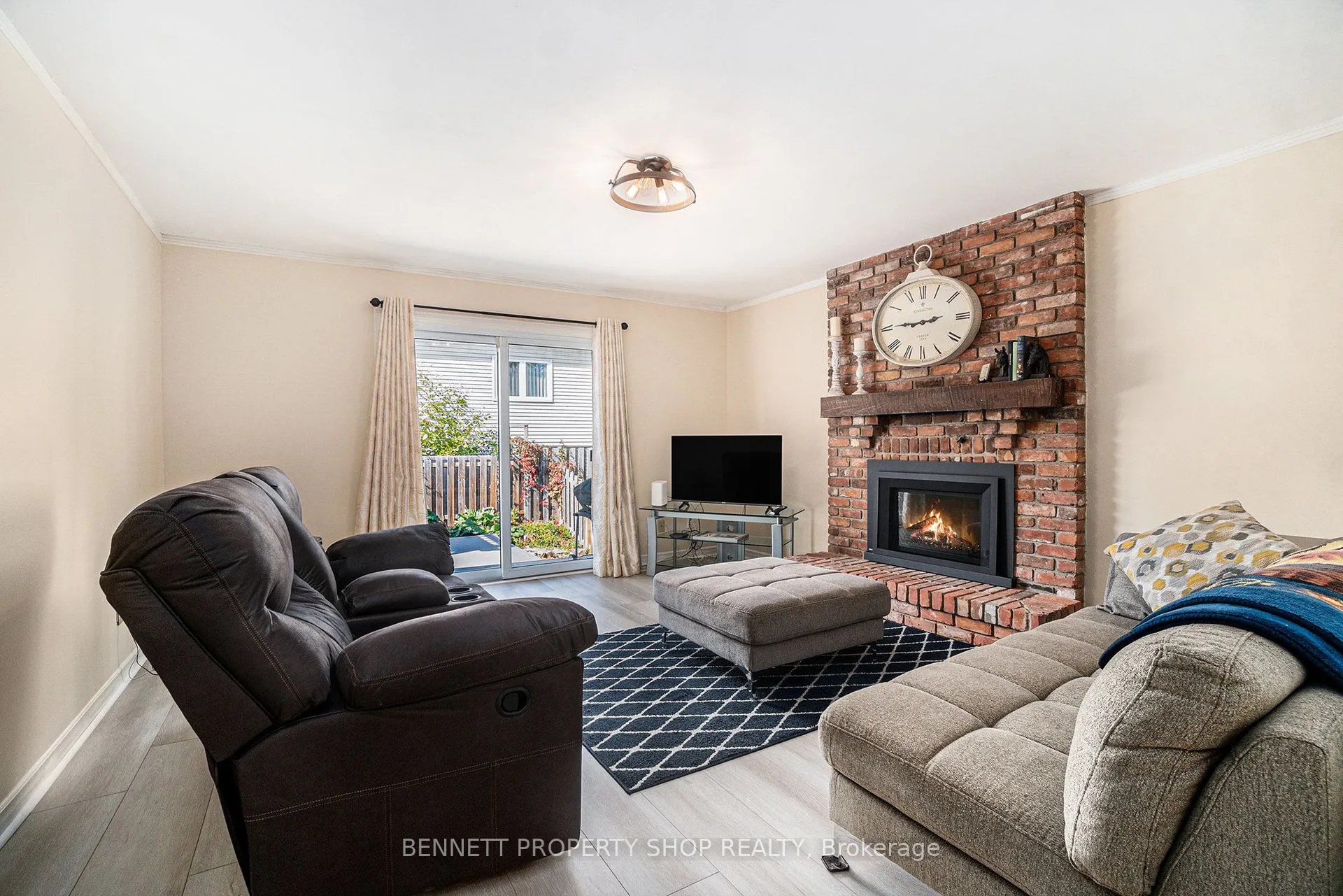 21 Pattermead Crescent