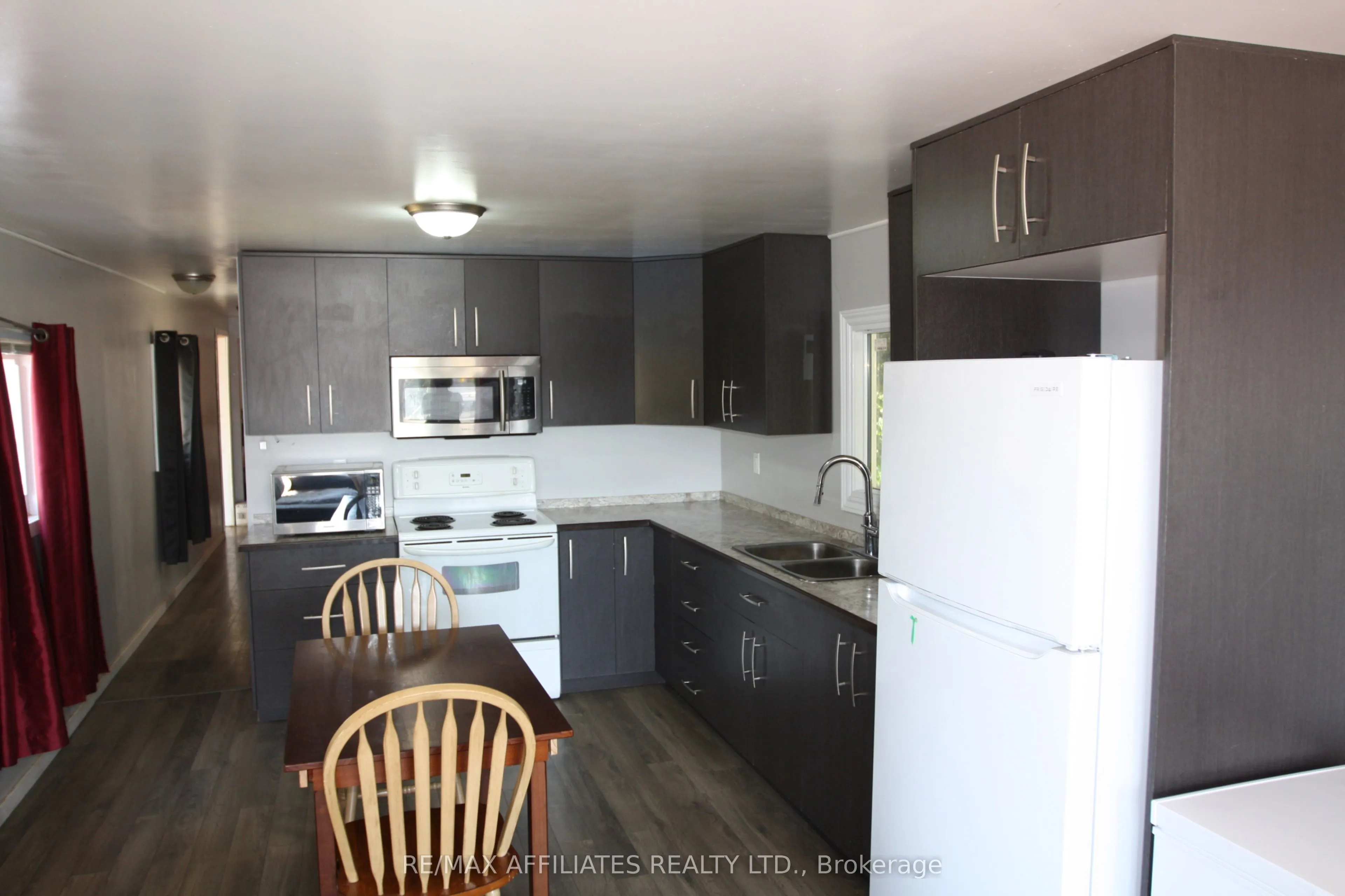 514 Jason Street N