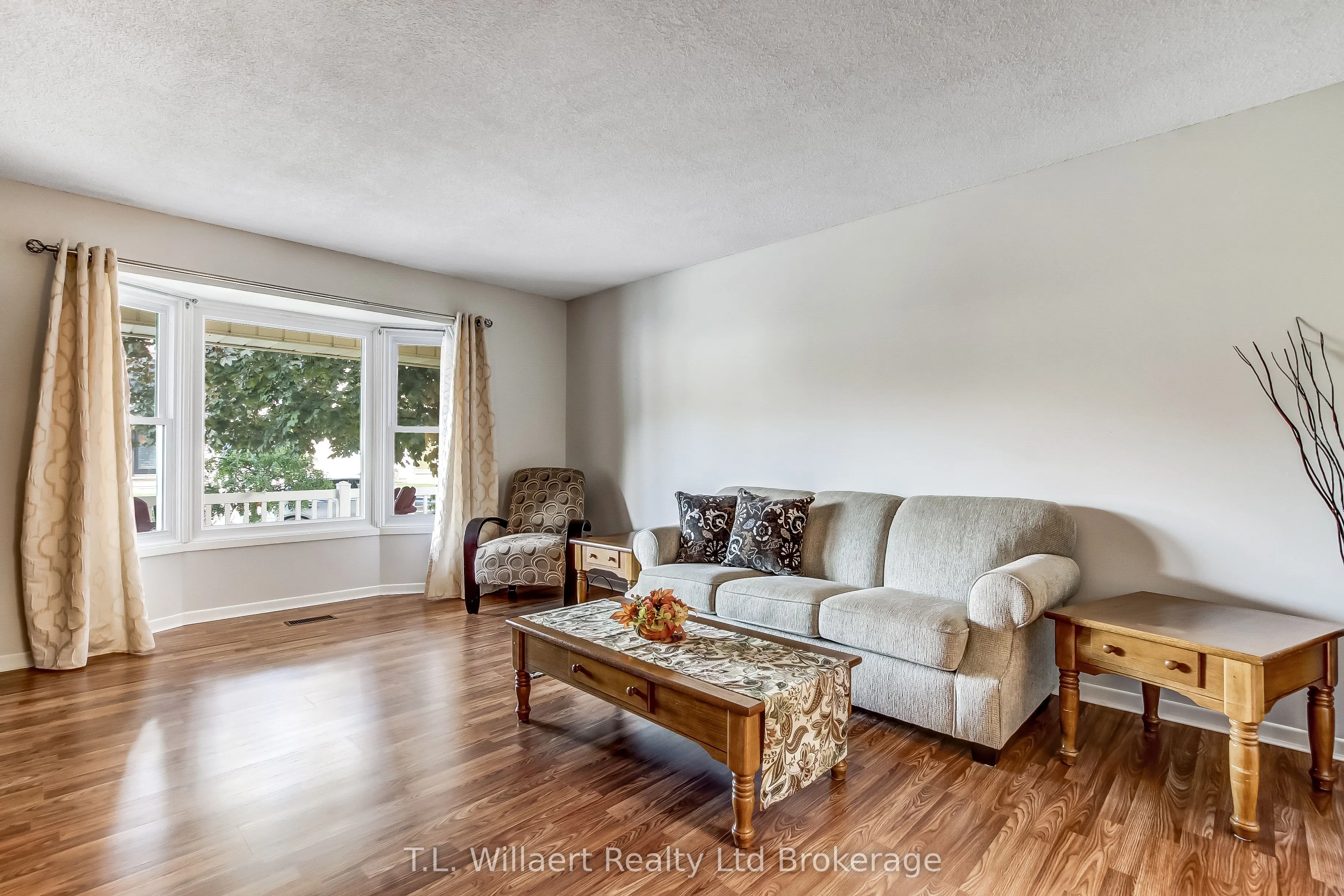62 Edwin Crescent