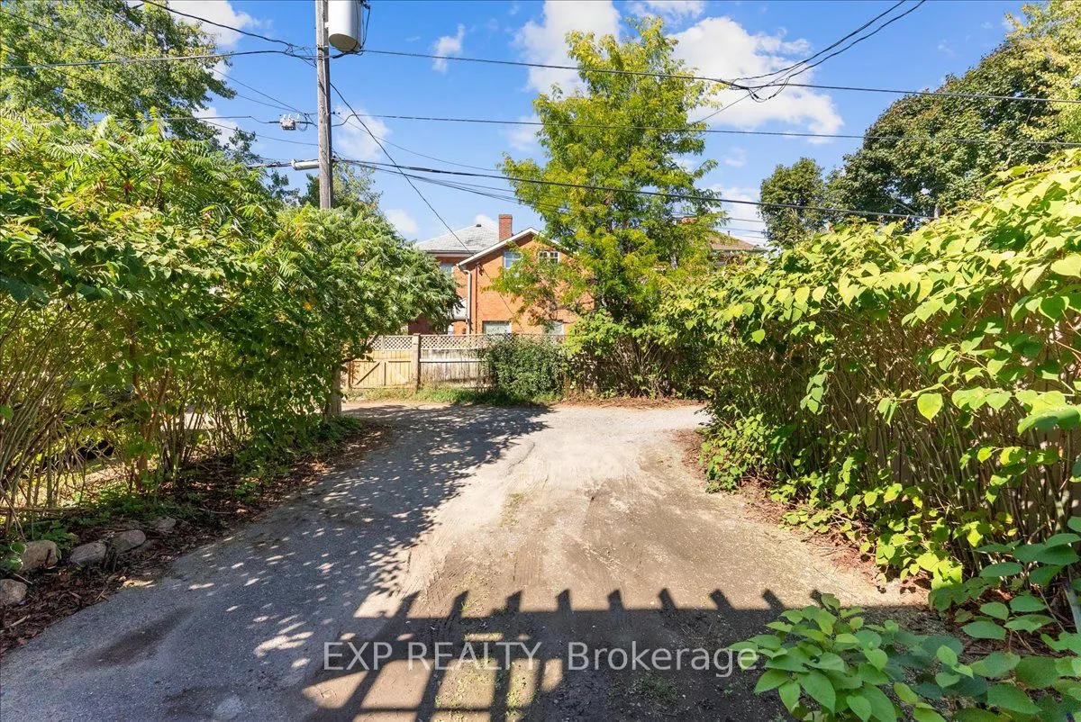 468 Charlotte Street