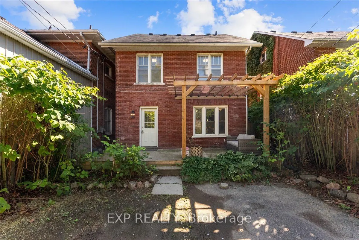 468 Charlotte Street