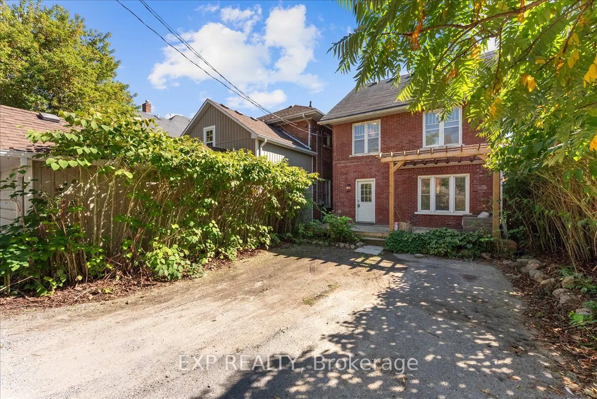 468 Charlotte Street