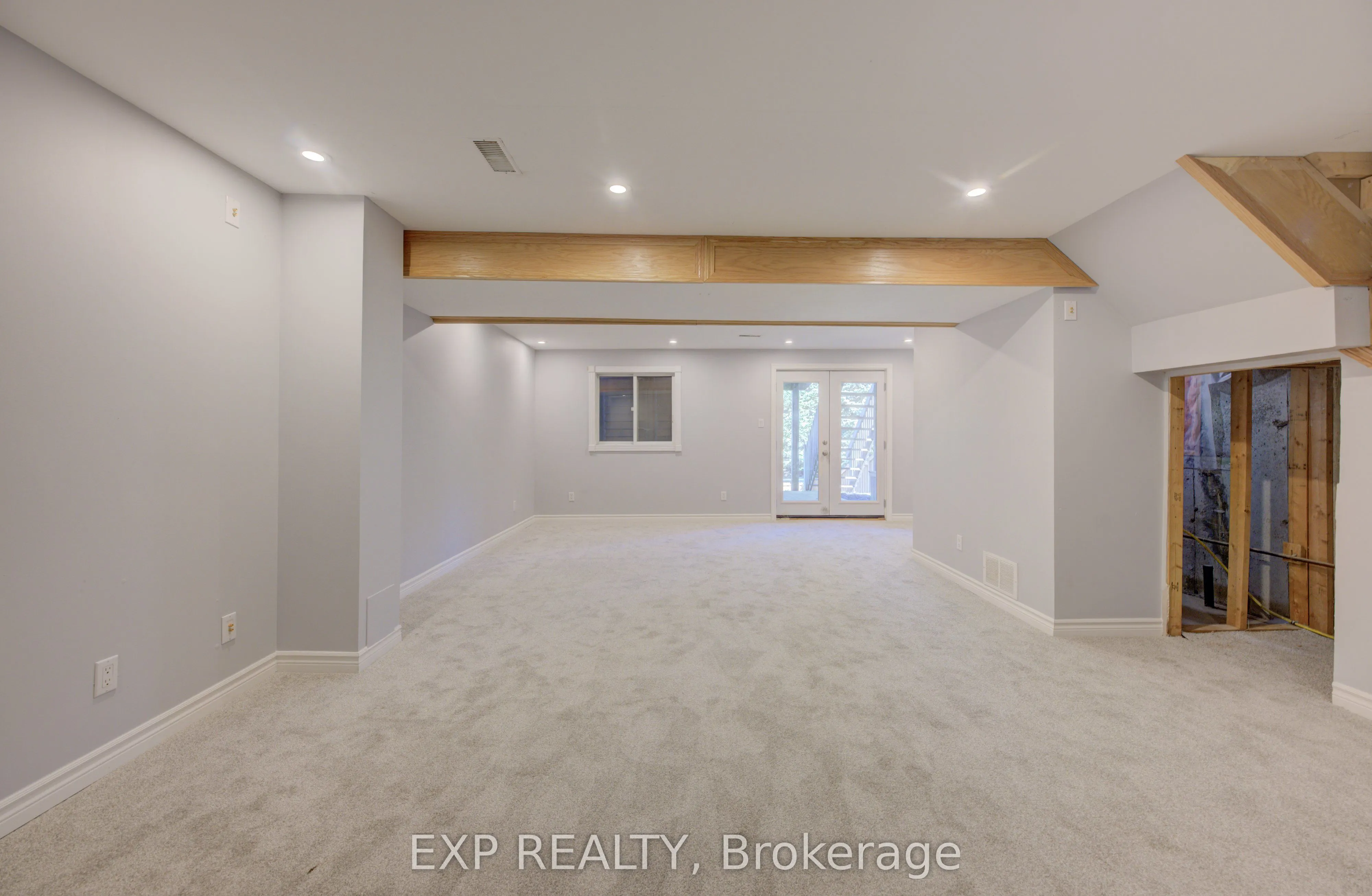 499 Oakvale Drive, #6