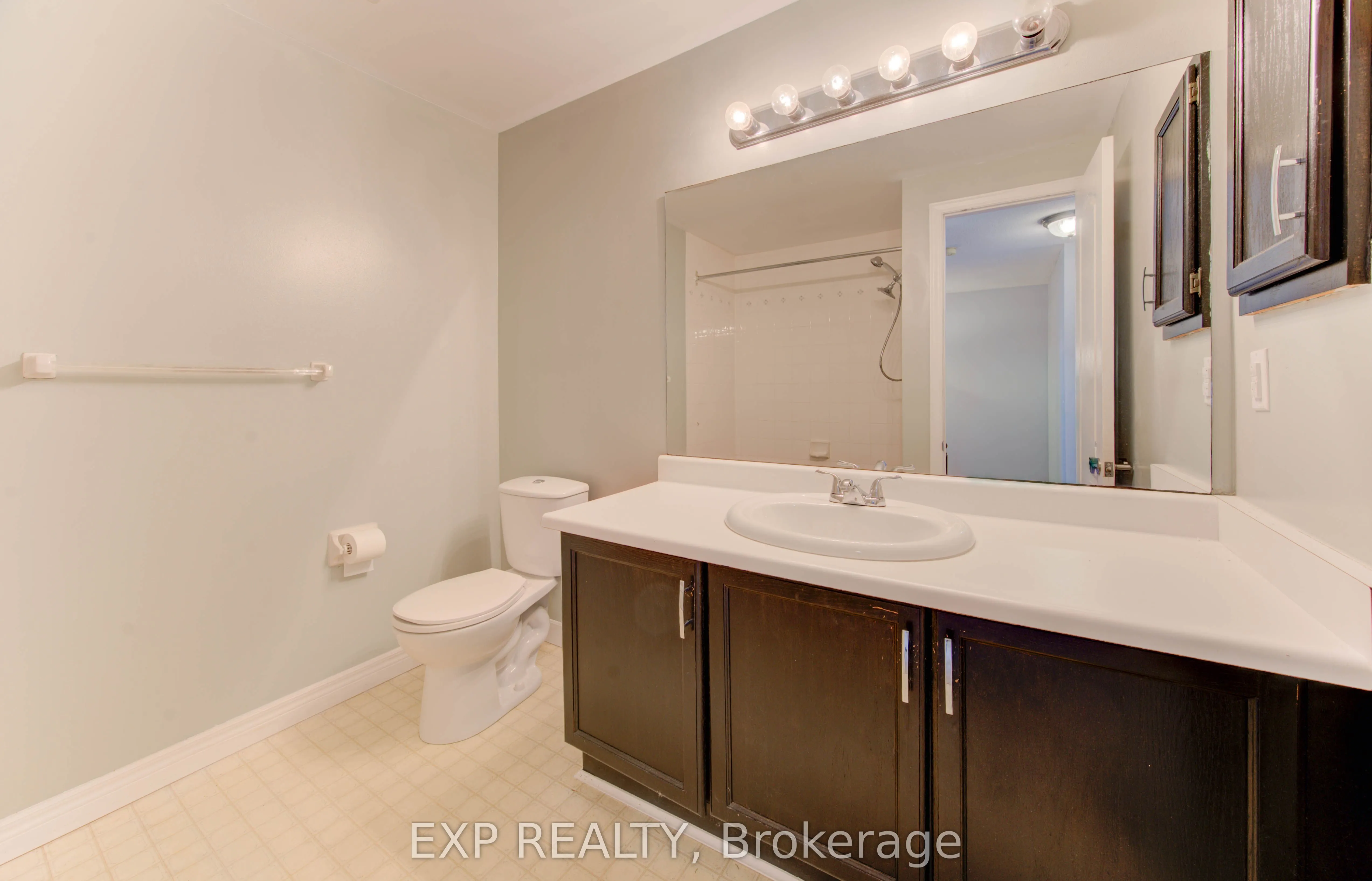 499 Oakvale Drive, #6