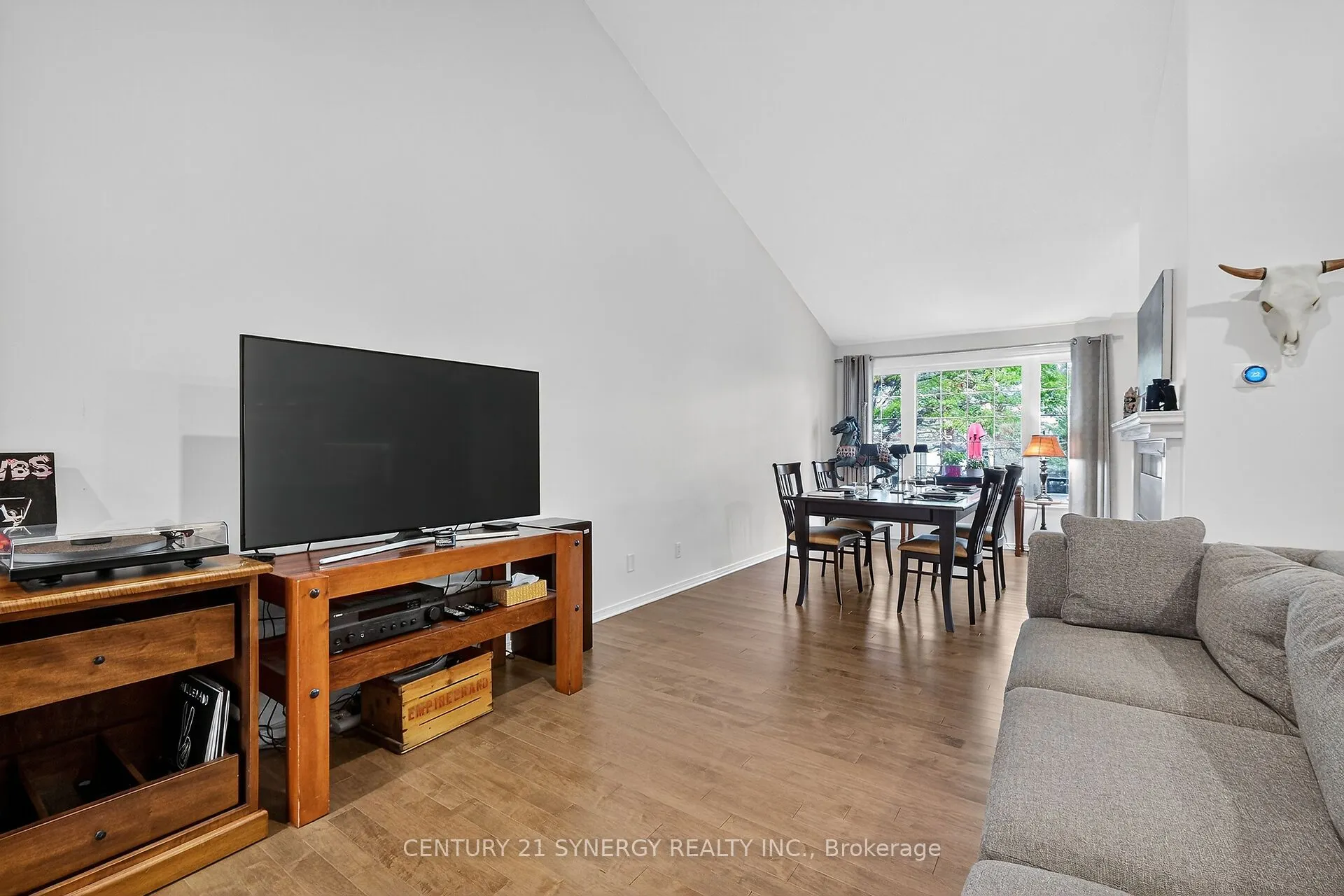 18 Oyster Bay Court