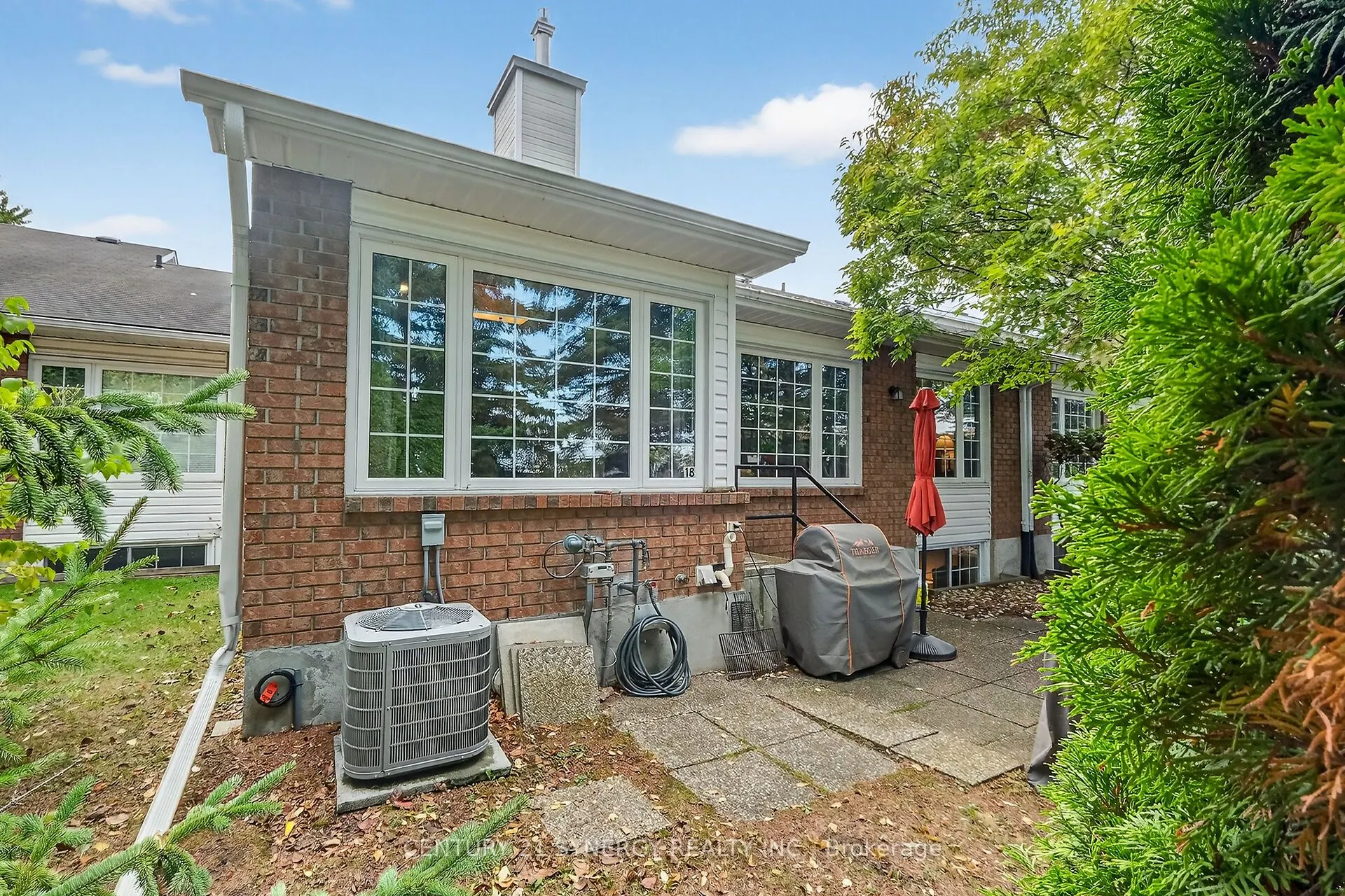 18 Oyster Bay Court