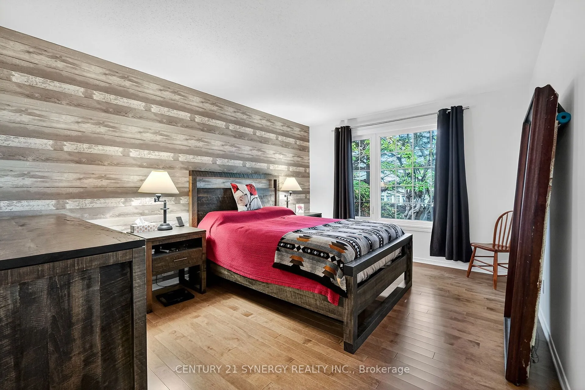 18 Oyster Bay Court