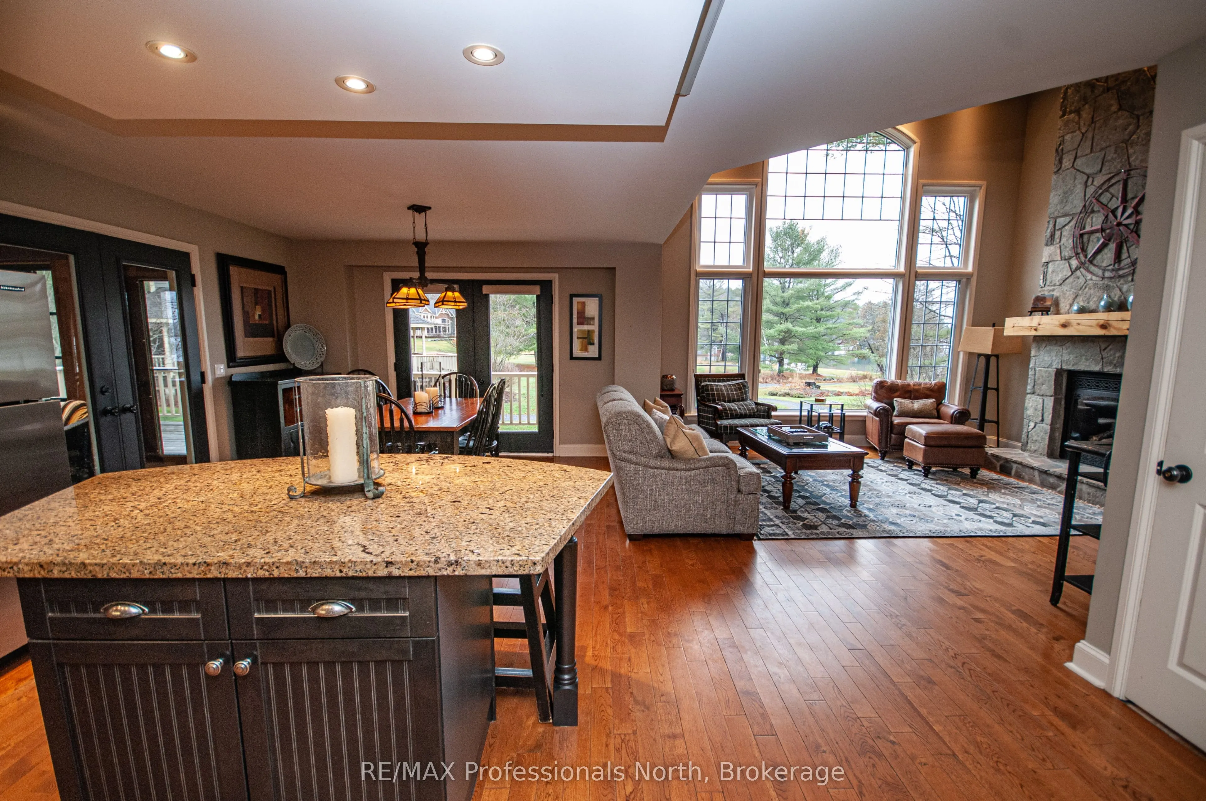 3876 MUSKOKA ROAD 118 WEST, #Carling 4, W10