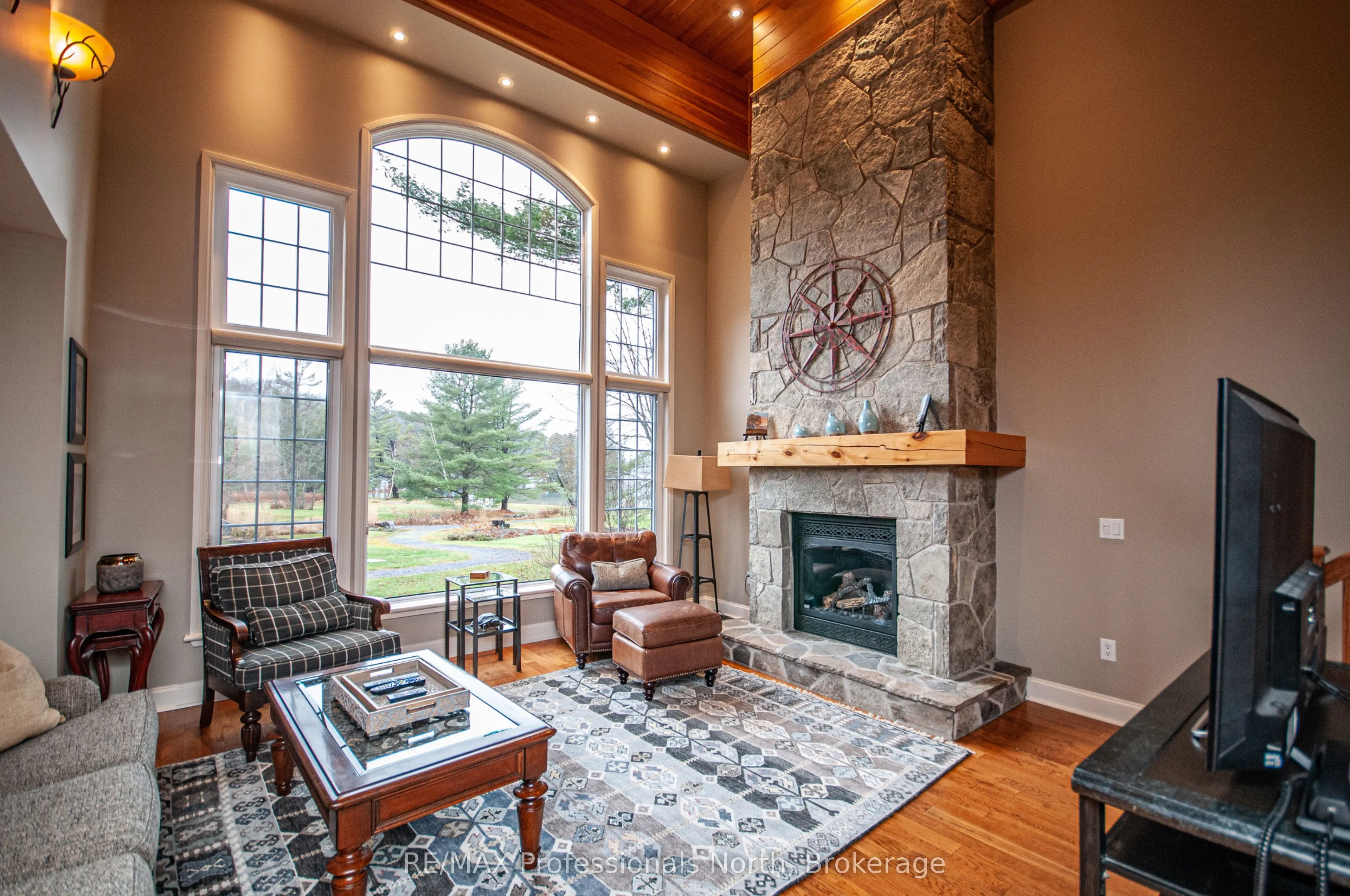 3876 MUSKOKA ROAD 118 WEST, #Carling 4, W10