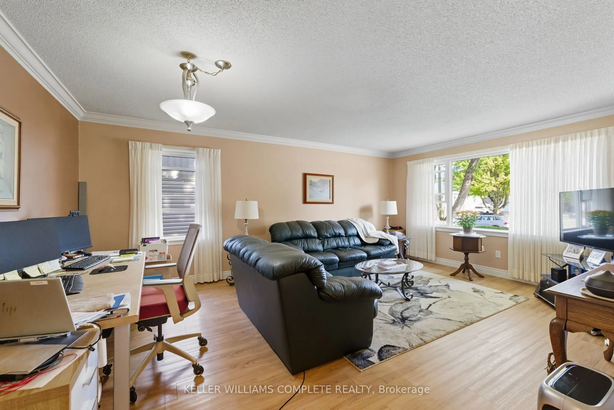 446 East 42nd Street