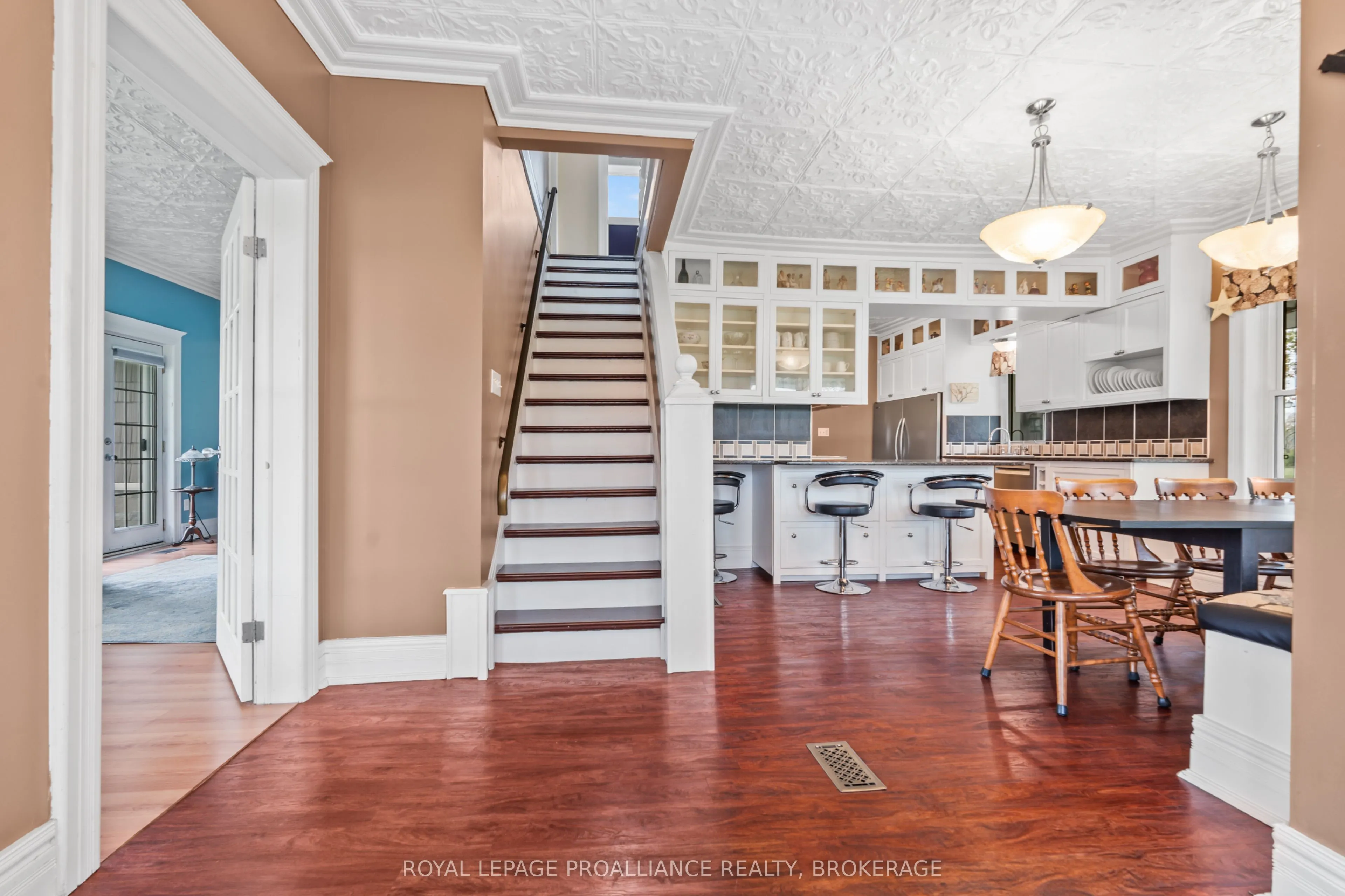 1551 County Road 1 E