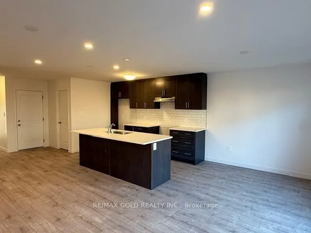 24 Oak Forest Common Crescent