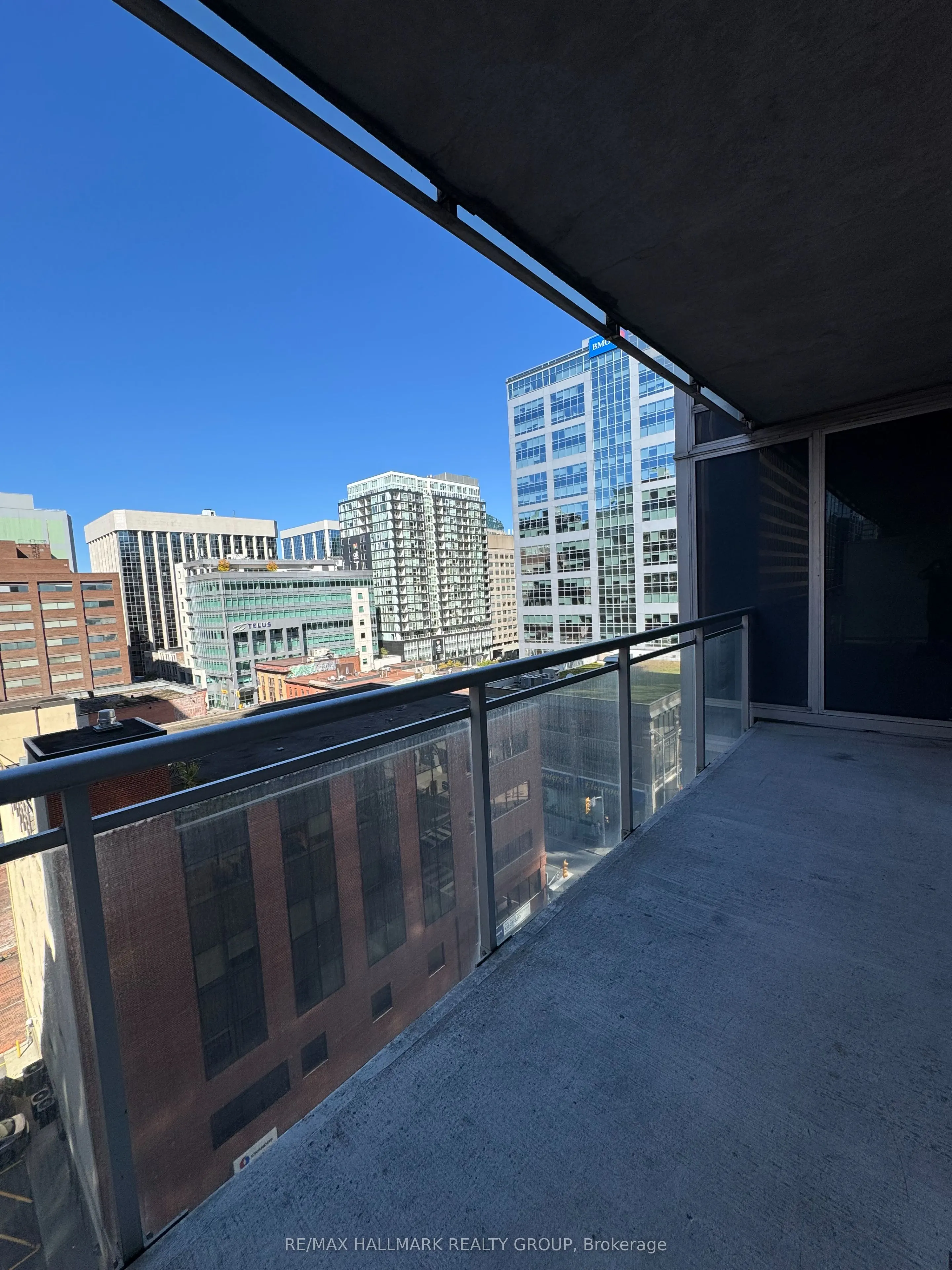324 Laurier Avenue W, #906