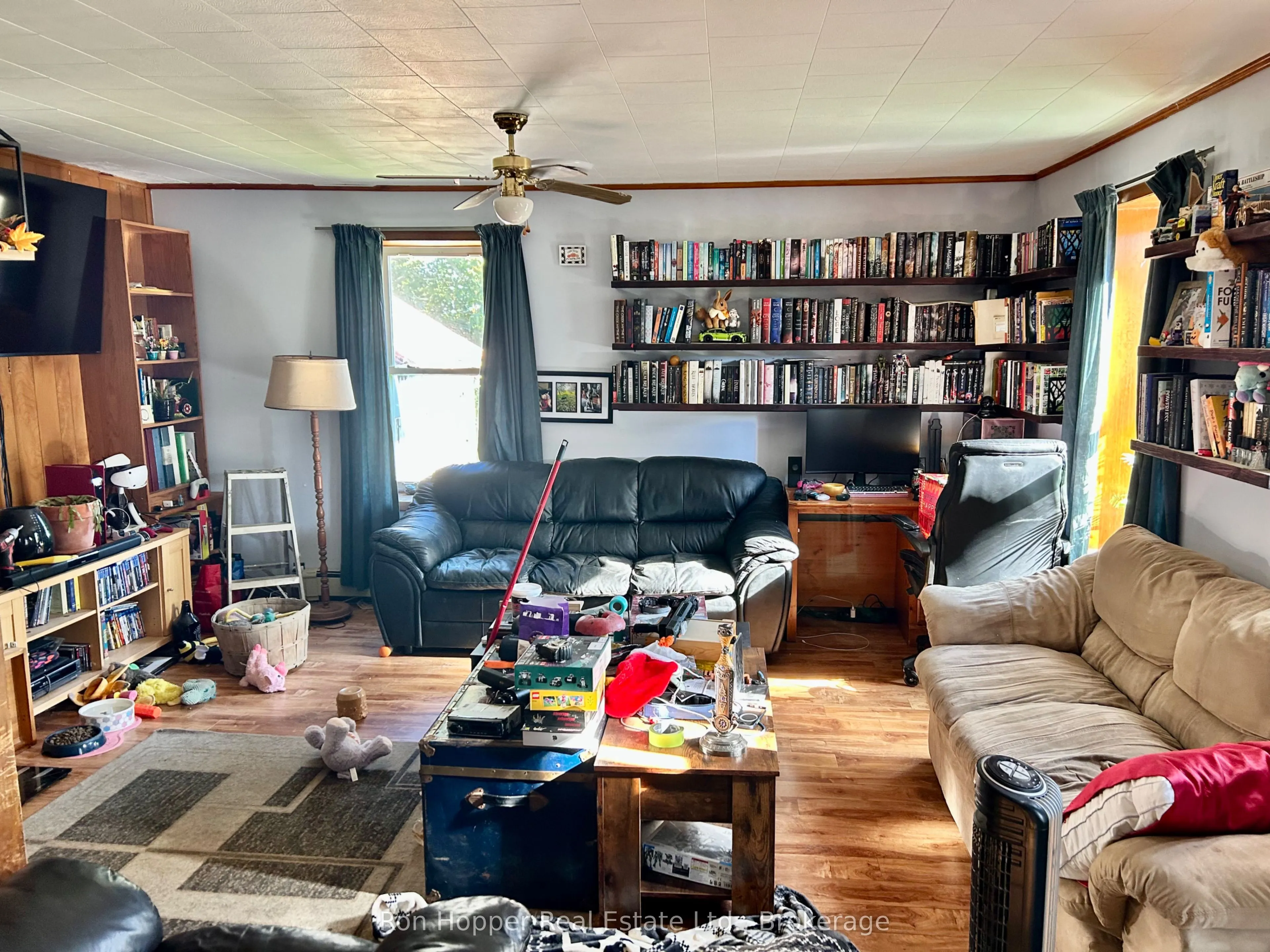 439629 Sydenham-Lakeshore Drive