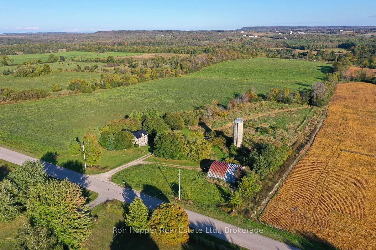 439629 Sydenham-Lakeshore Drive