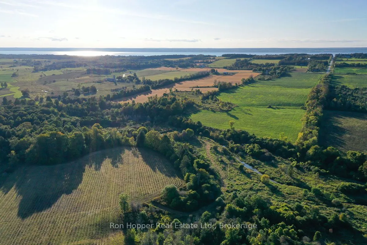 439629 Sydenham-Lakeshore Drive