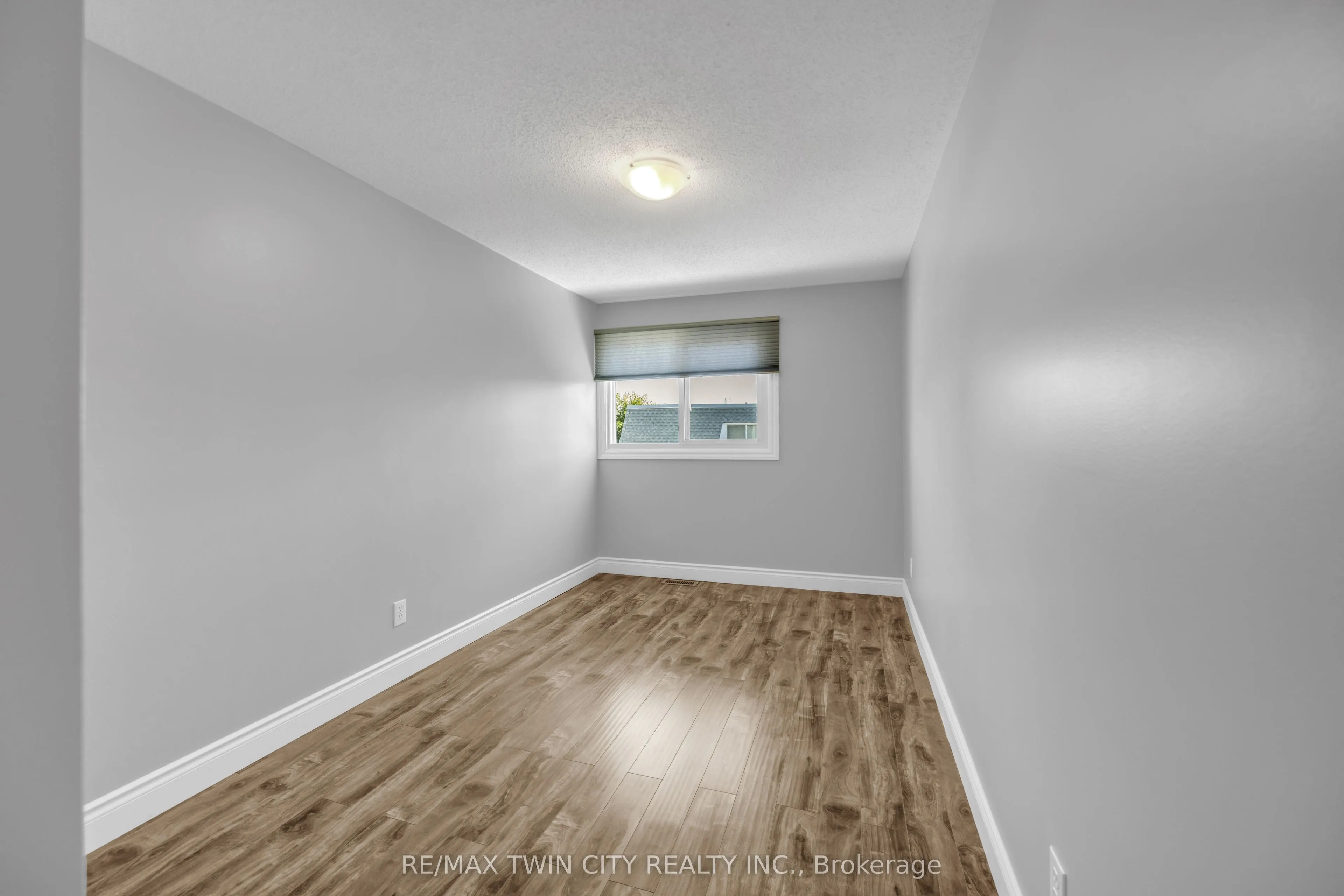14 Williamsburg Road, #54