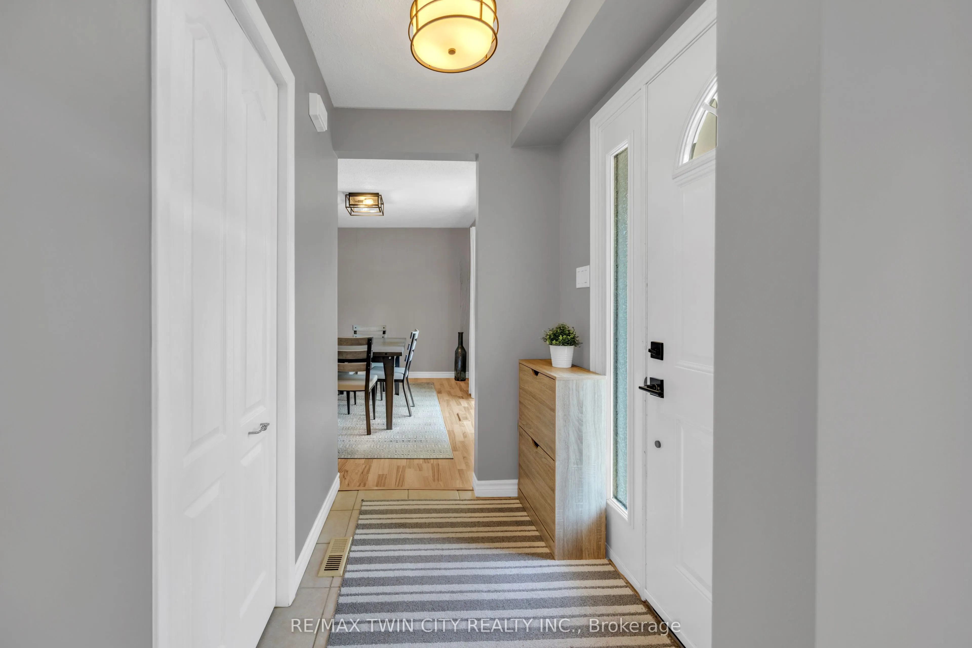 14 Williamsburg Road, #54