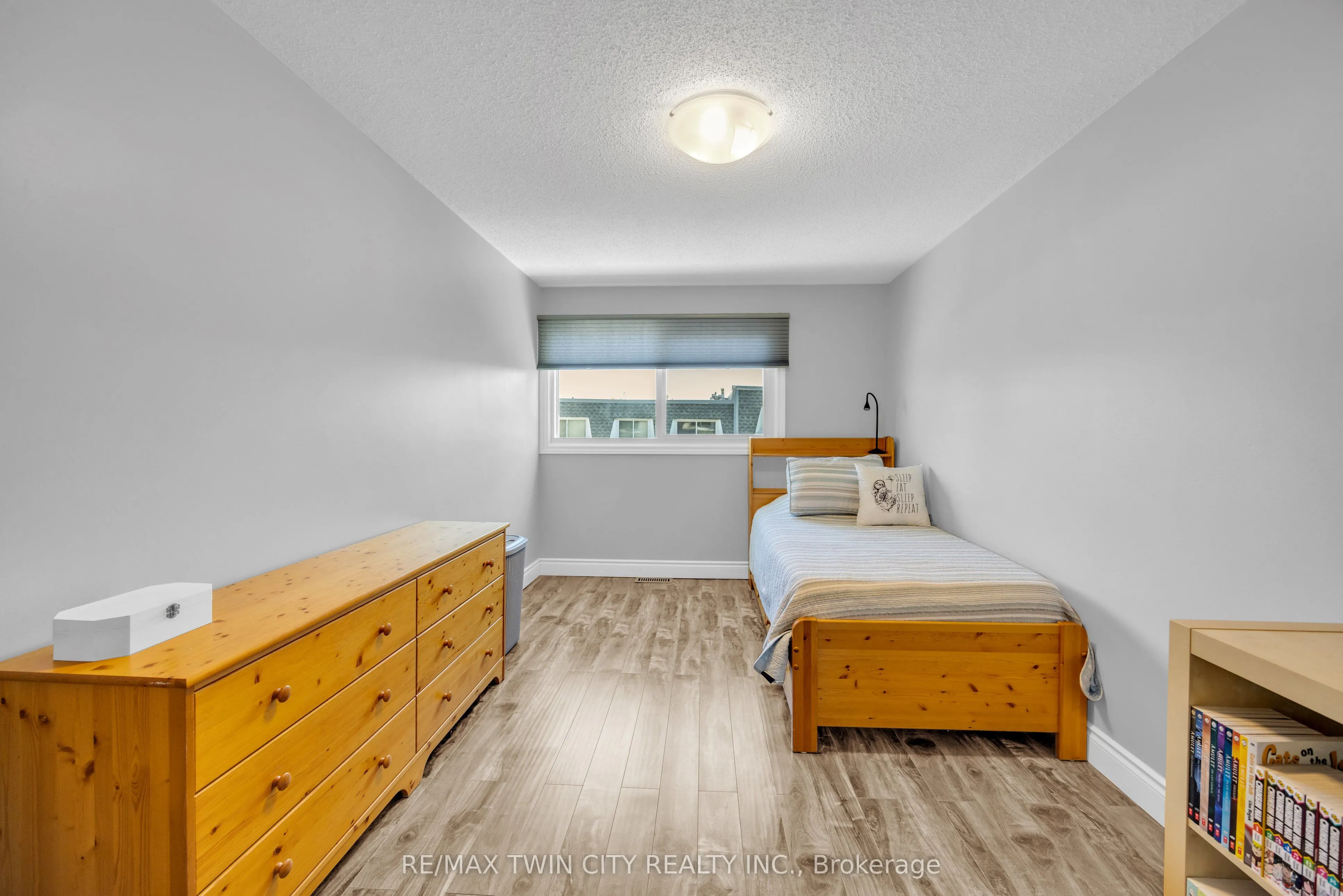 14 Williamsburg Road, #54